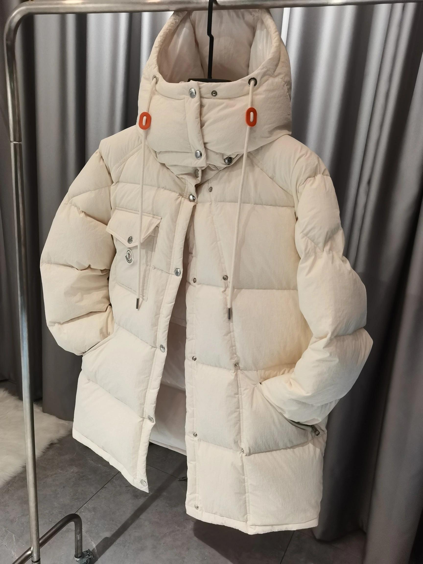Moncler Down Jackets Unisex 146099