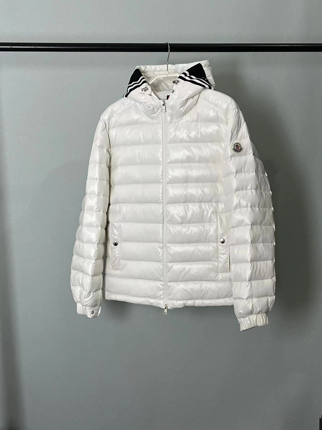 Moncler Down Jackets Durable 146089