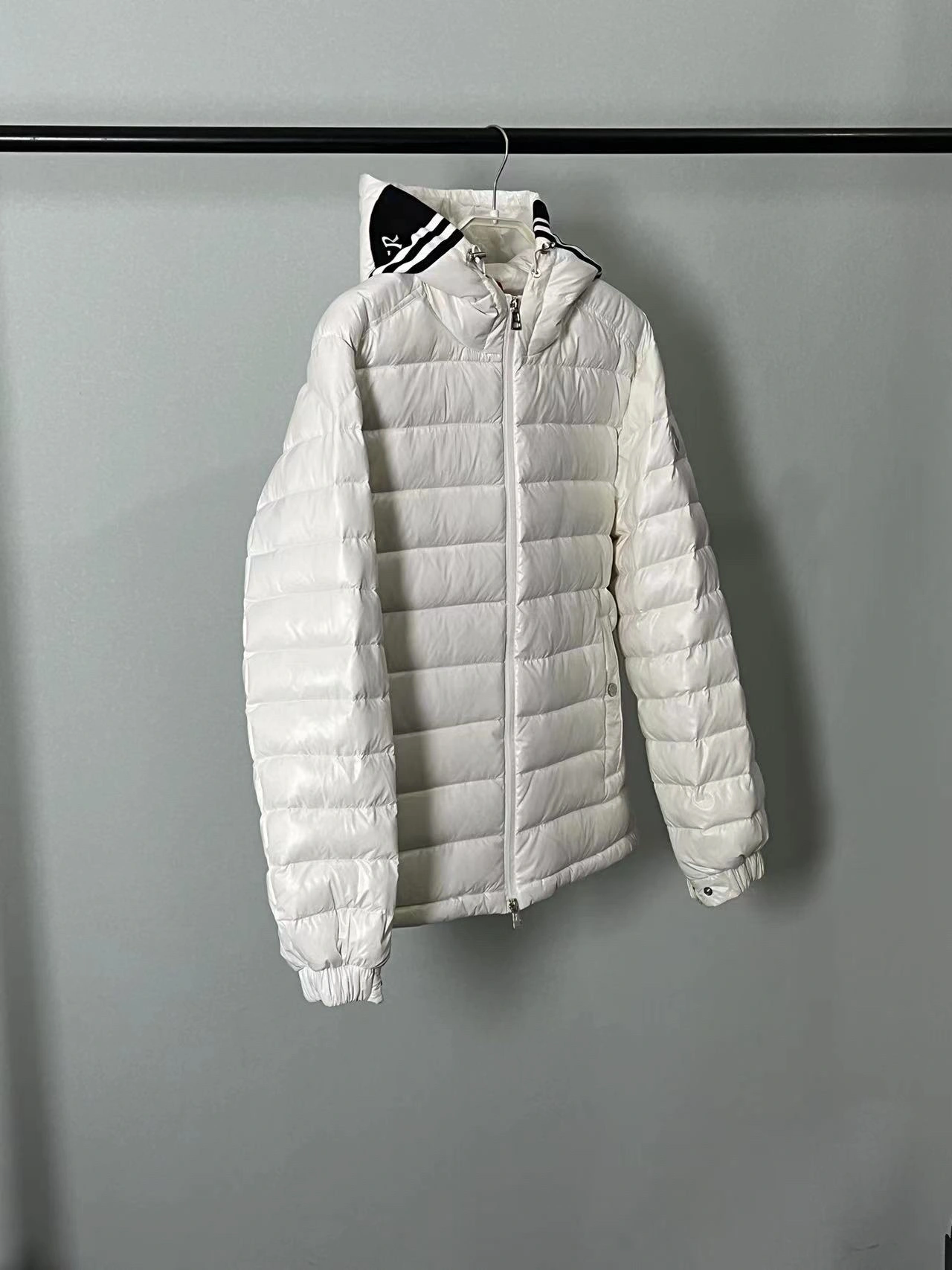 Moncler Down Jackets Durable 146089