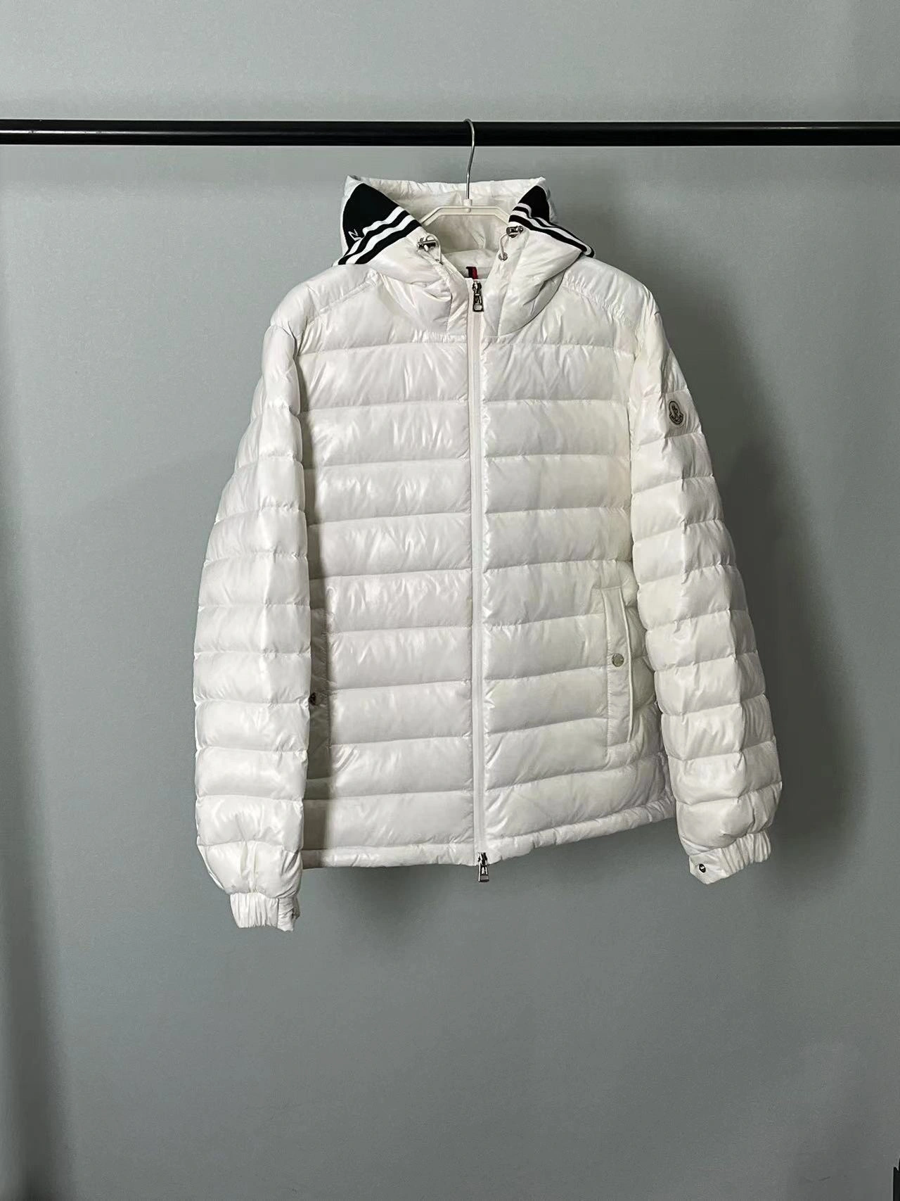Moncler Down Jackets Durable 146089