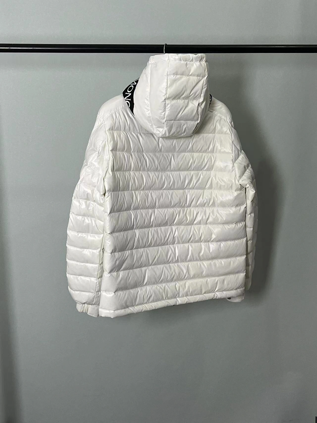 Moncler Down Jackets Durable 146089