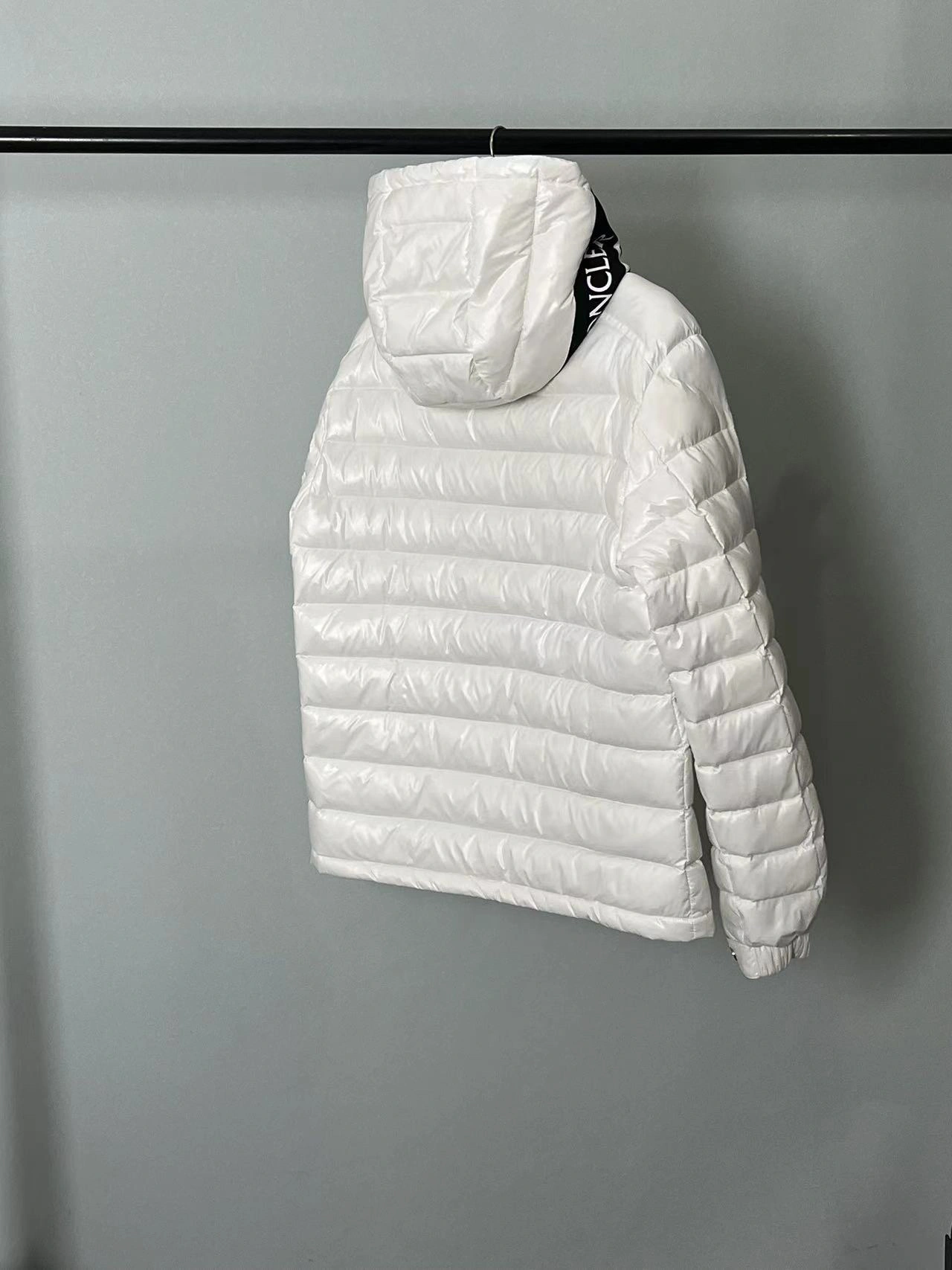 Moncler Down Jackets Durable 146089