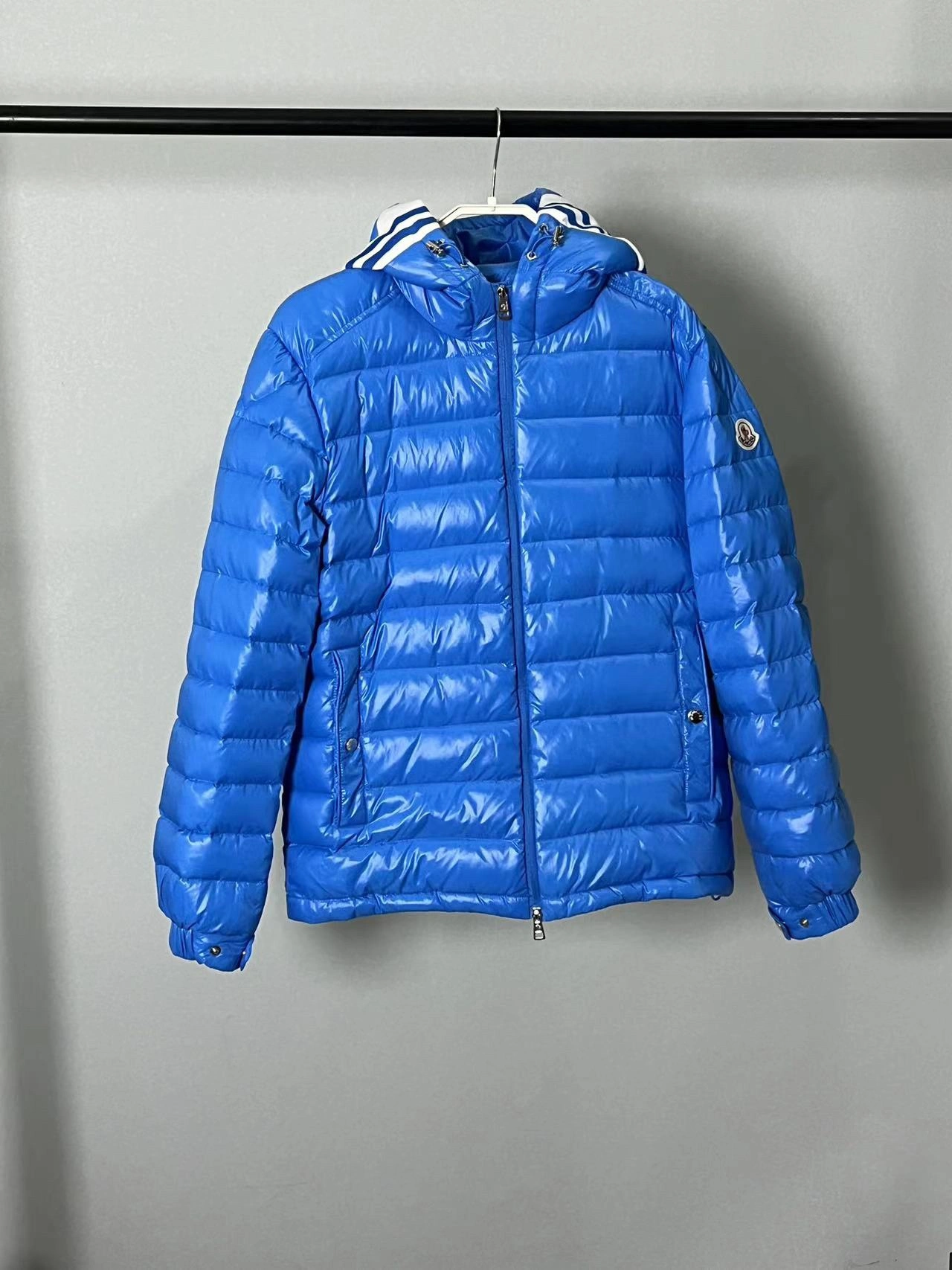 EyeCatching Moncler Down Jackets 146084