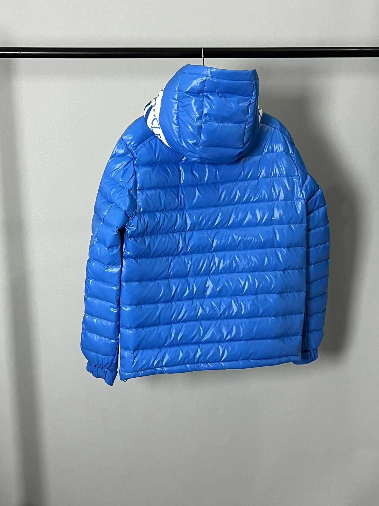 EyeCatching Moncler Down Jackets 146084
