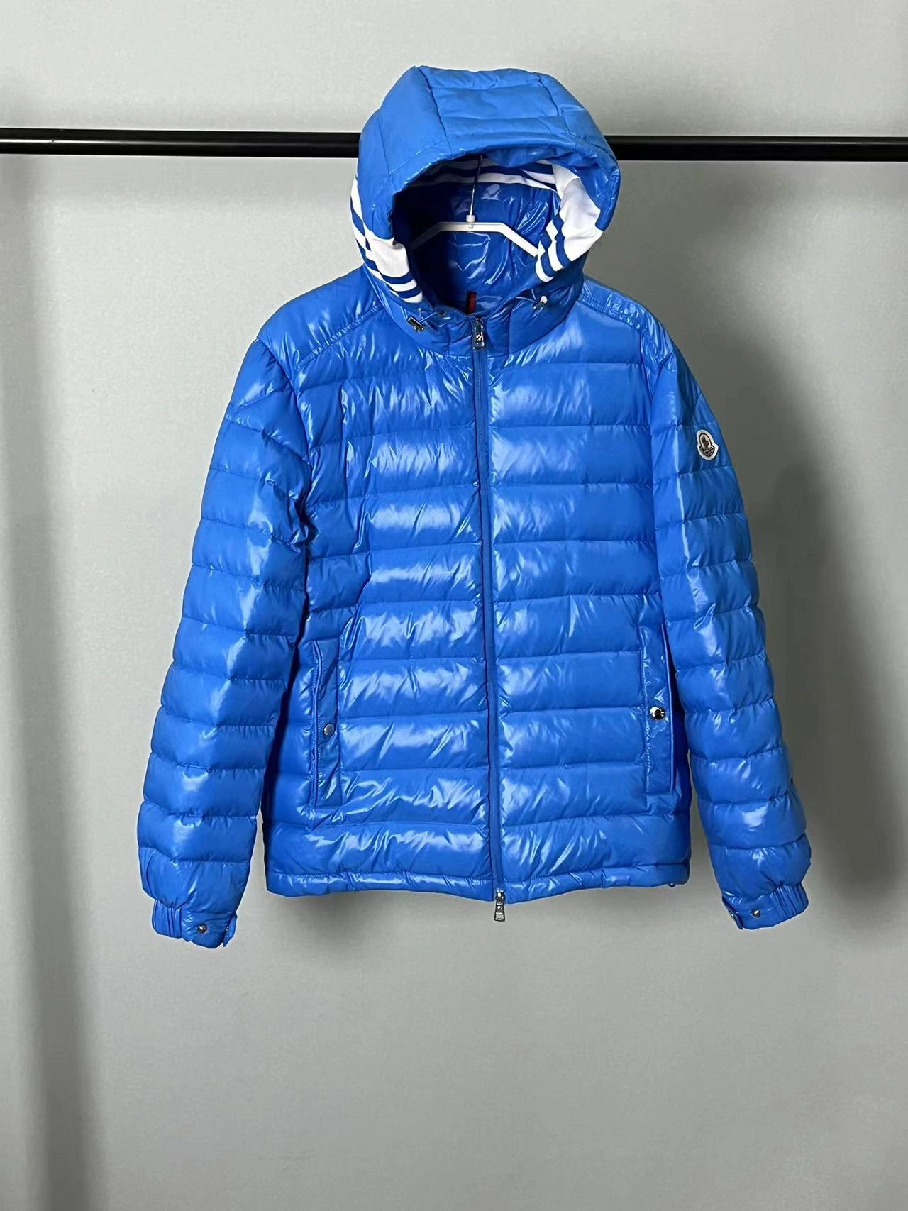 EyeCatching Moncler Down Jackets 146084