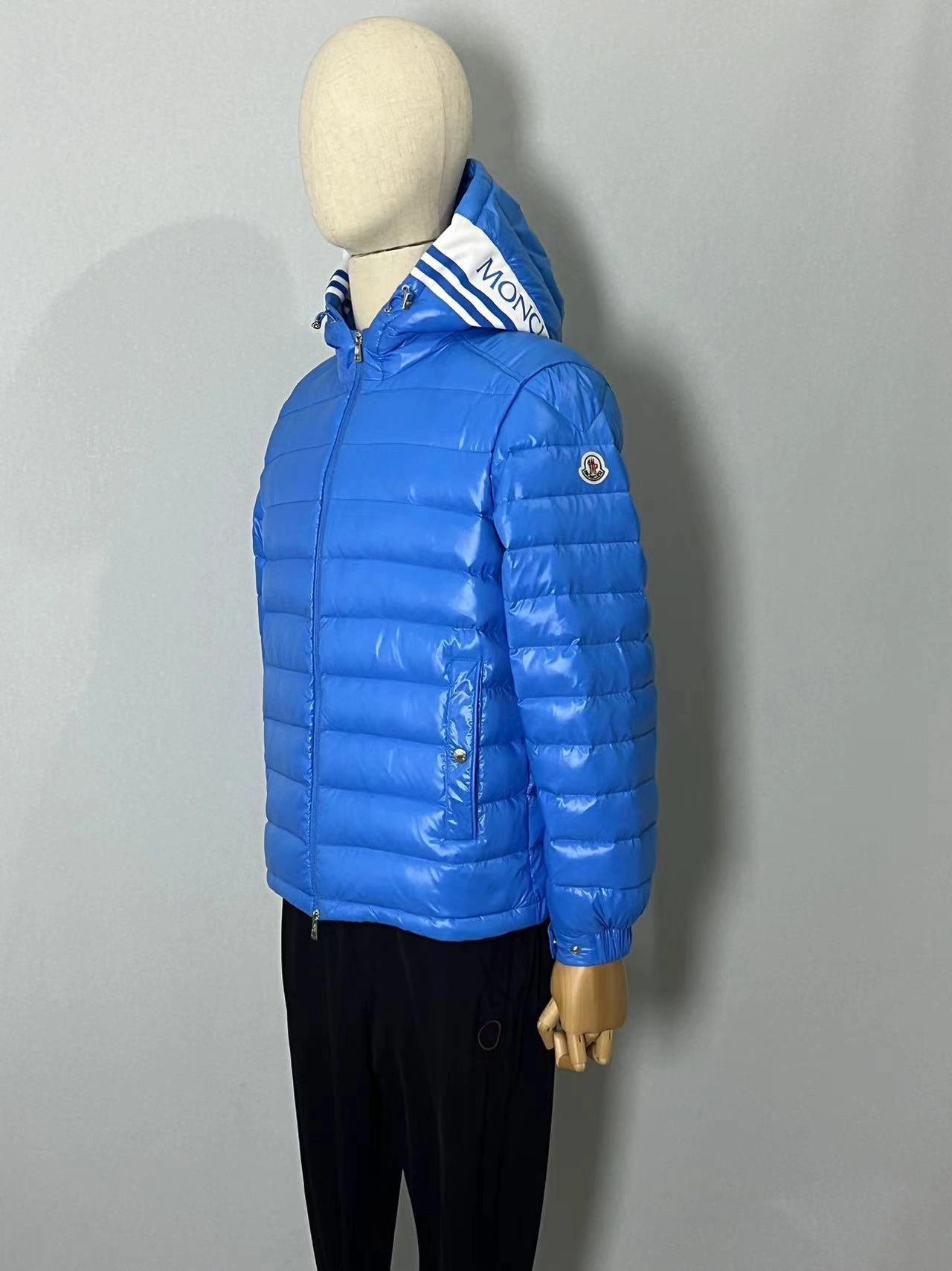 EyeCatching Moncler Down Jackets 146084
