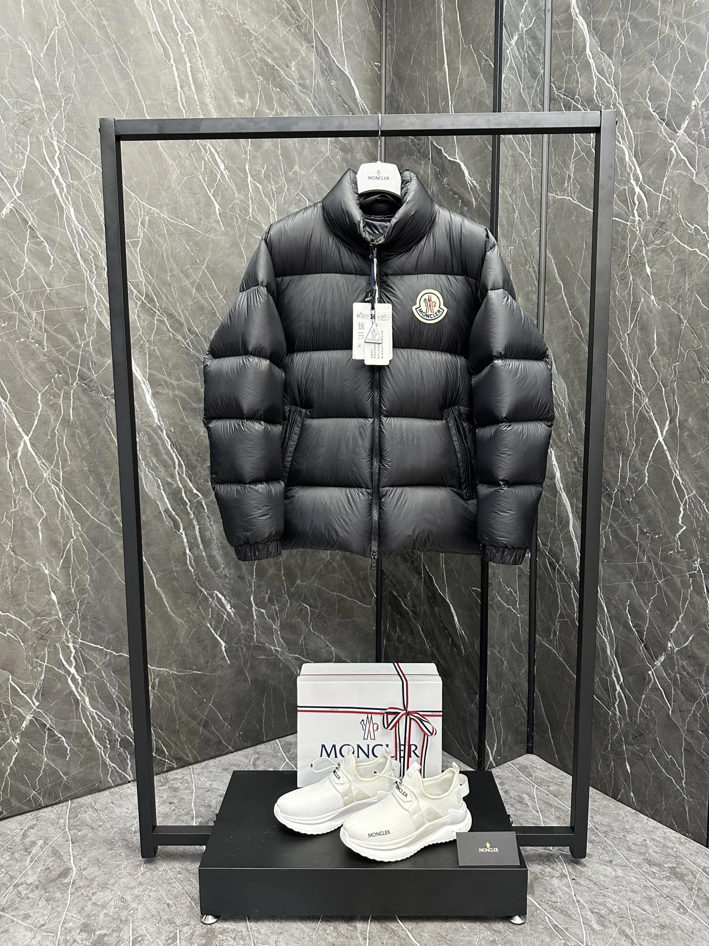 Moncler Down Jackets Premium 146098