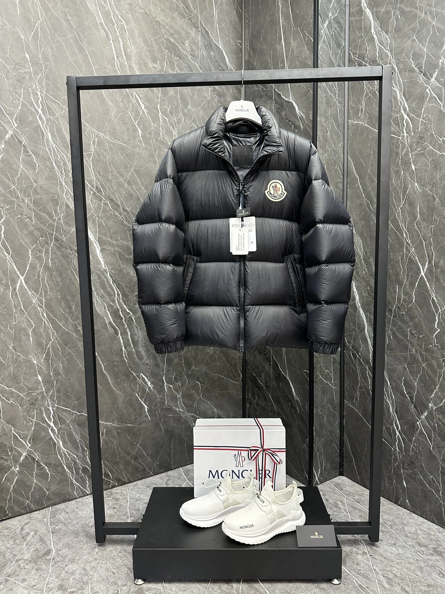 Moncler Down Jackets Premium 146098
