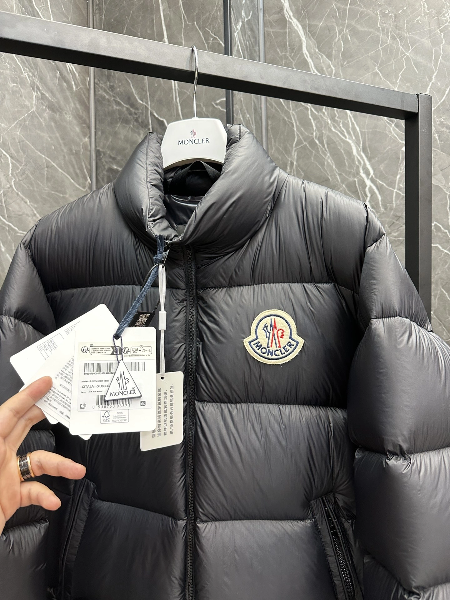 Moncler Down Jackets Premium 146098