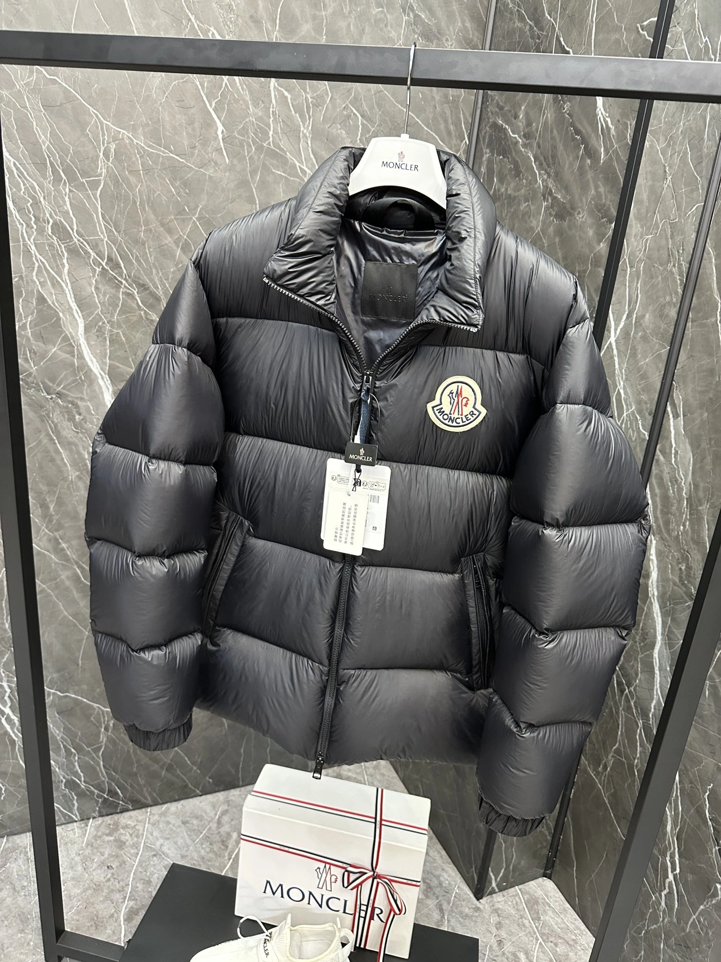 Moncler Down Jackets Premium 146098