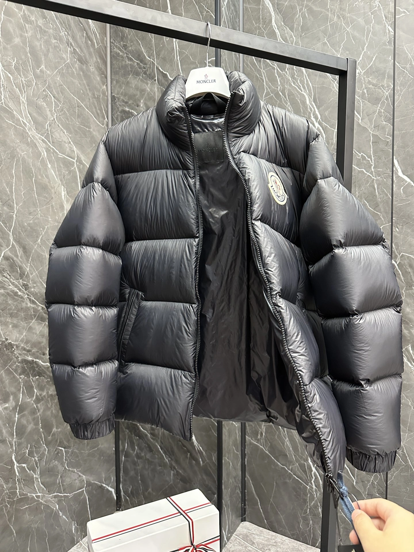 Moncler Down Jackets Premium 146098