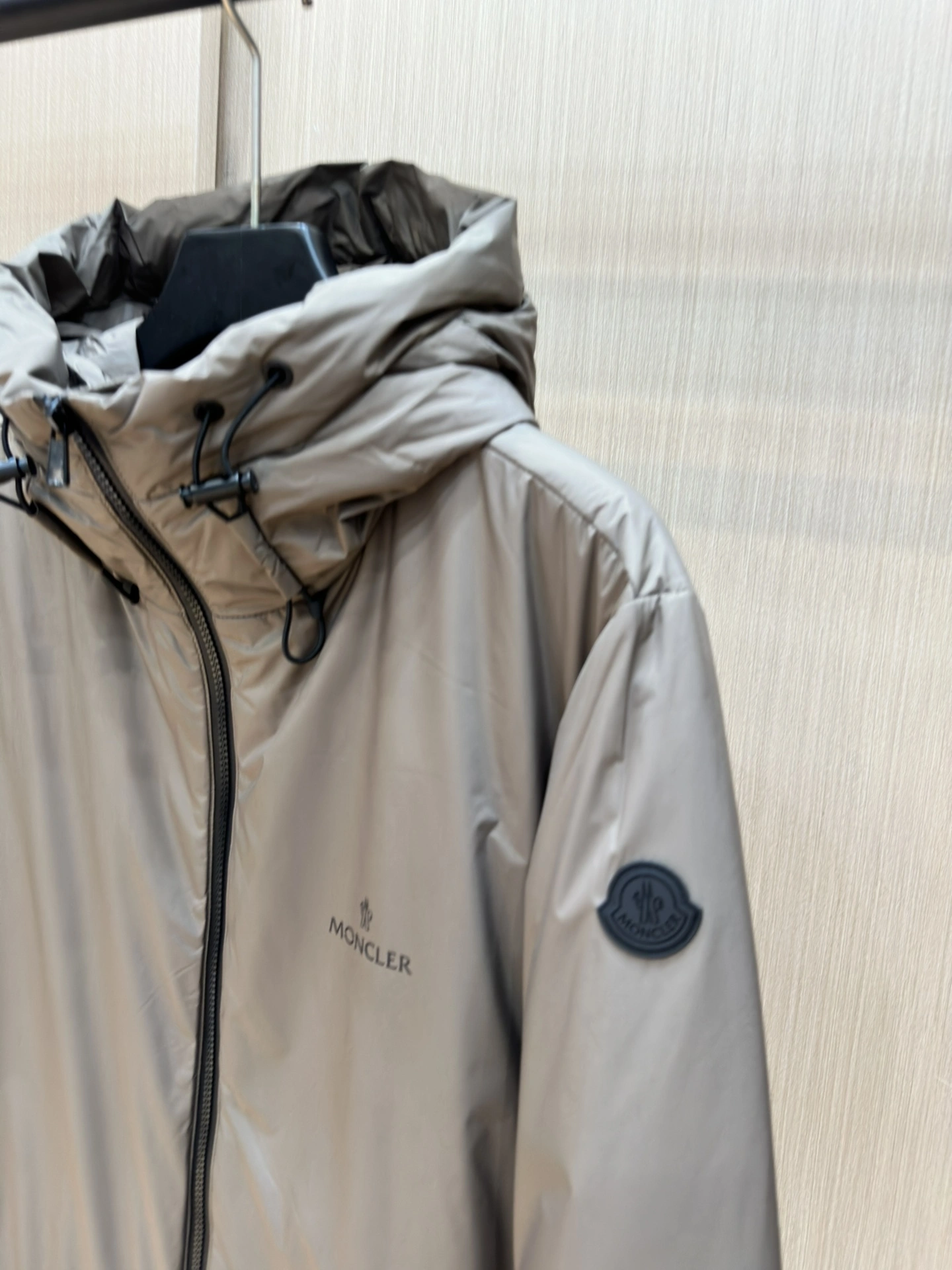 Moncler Down Jackets SoftTouch 146082