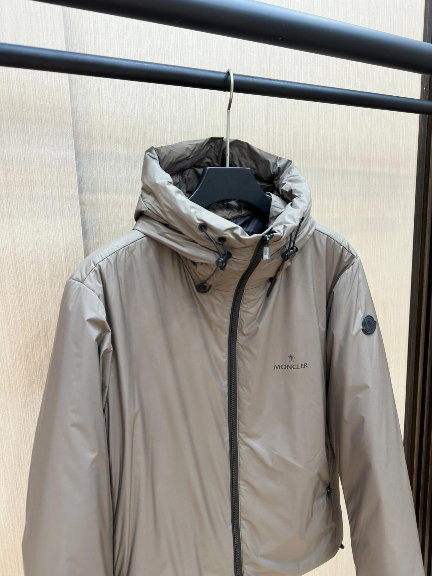 Moncler Down Jackets SoftTouch 146082