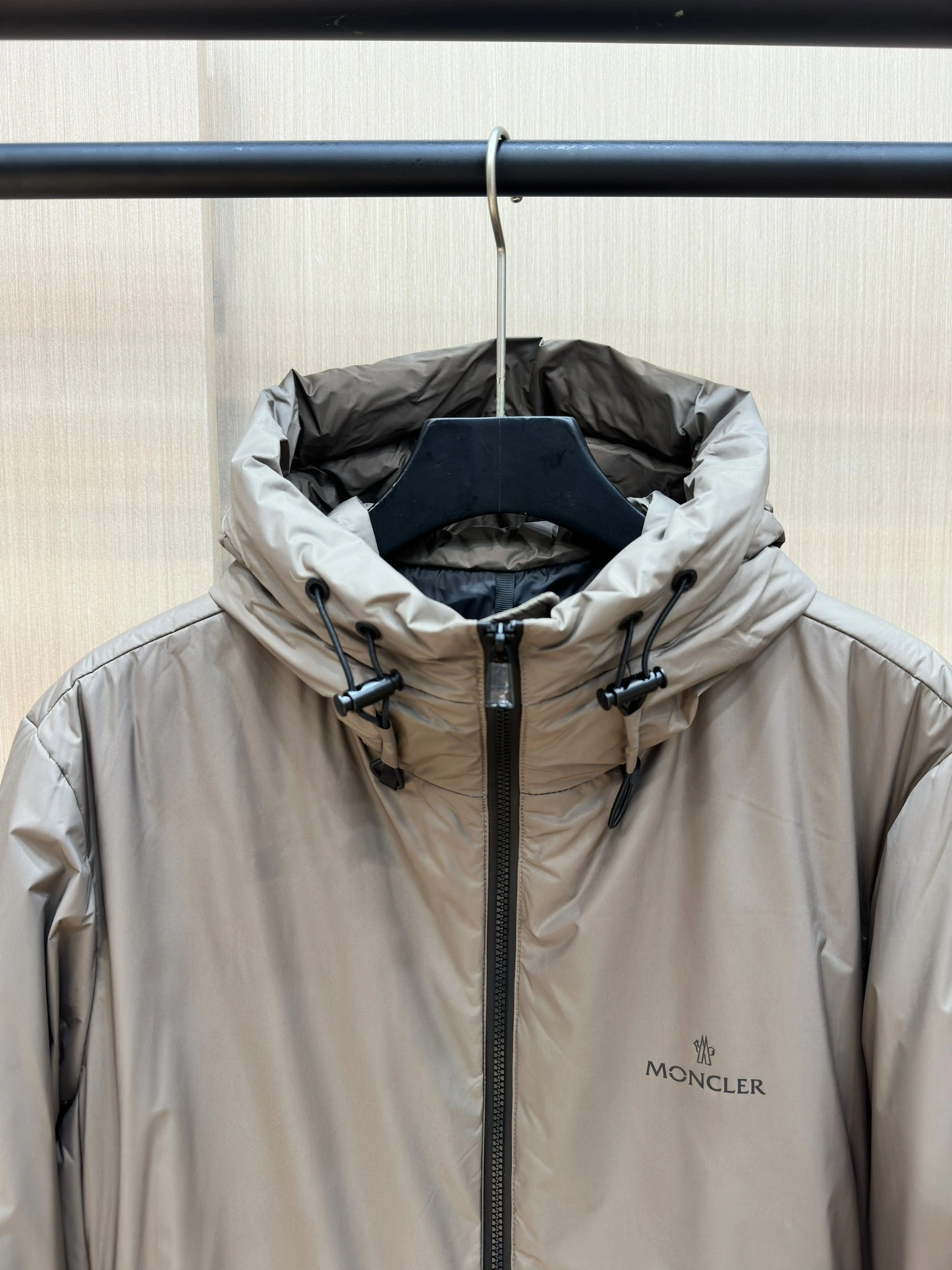 Moncler Down Jackets SoftTouch 146082