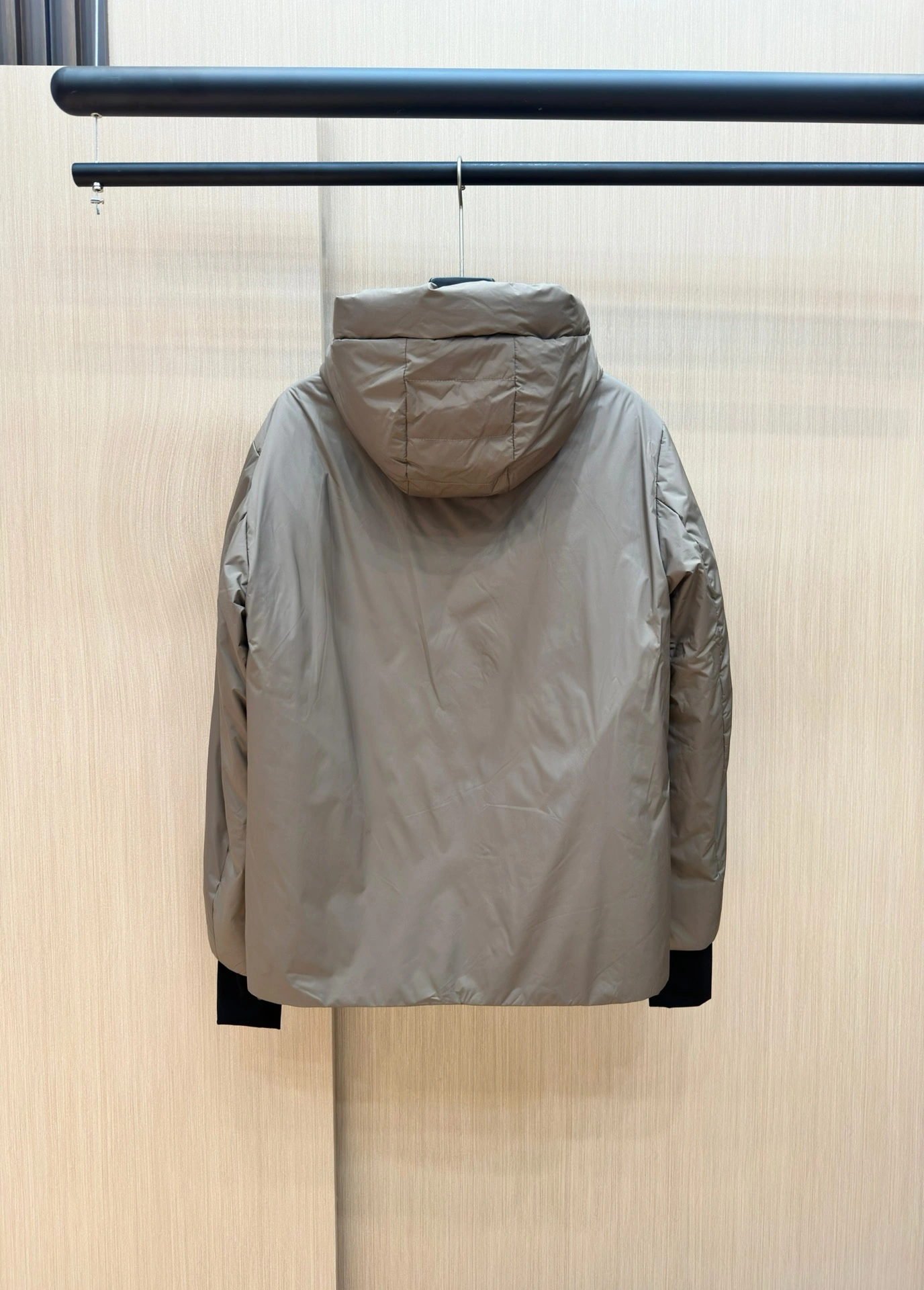 Moncler Down Jackets SoftTouch 146082