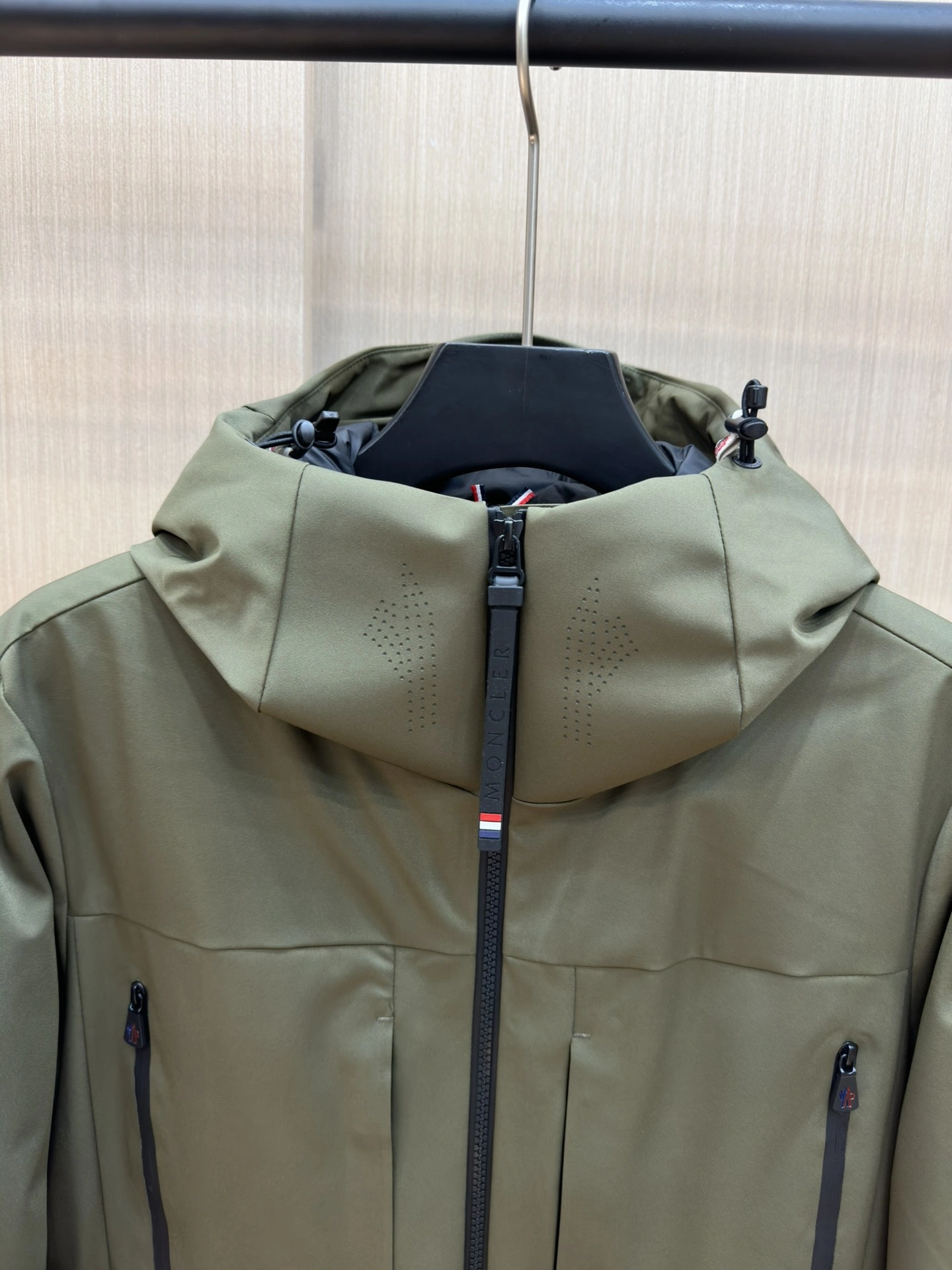 Moncler Down Jackets DailyWear 146086