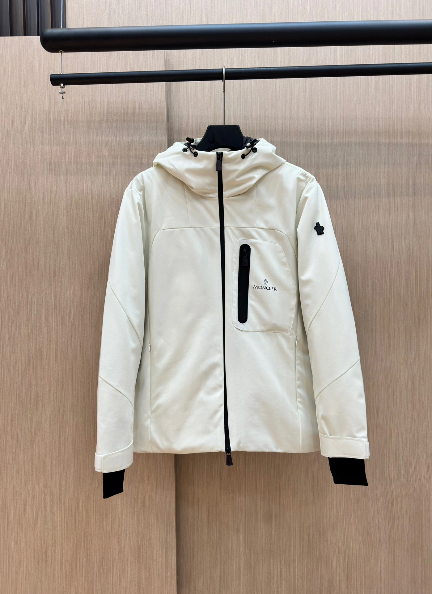 Moncler Down Jackets Refined 146072
