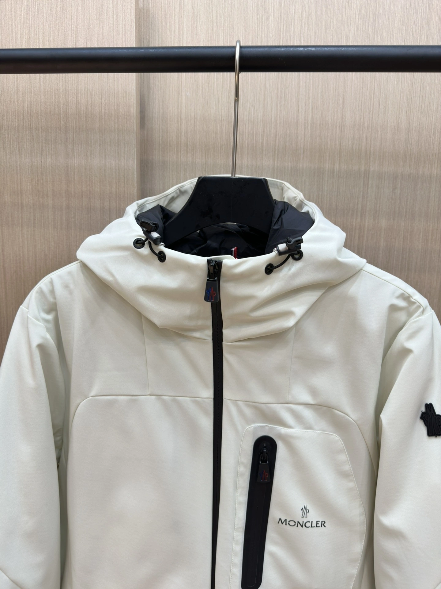 Moncler Down Jackets Refined 146072