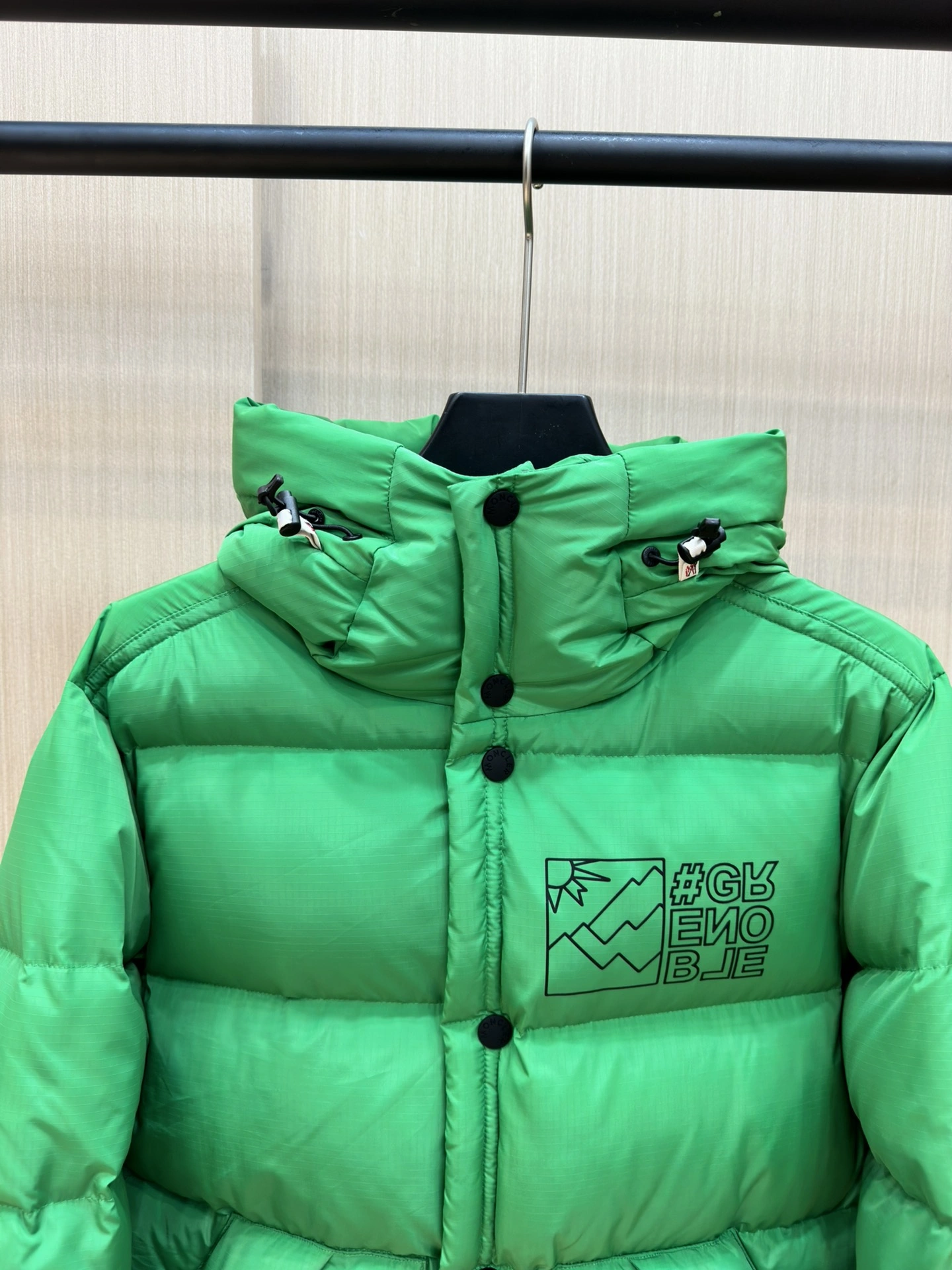 Moncler Down Jackets Durable 146085