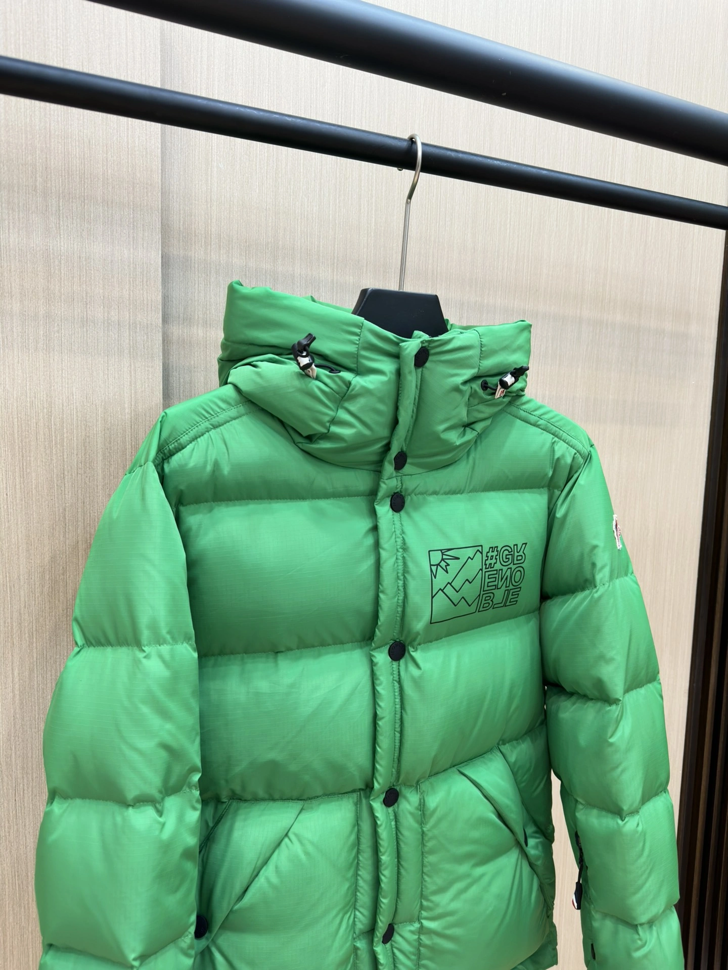 Moncler Down Jackets Durable 146085