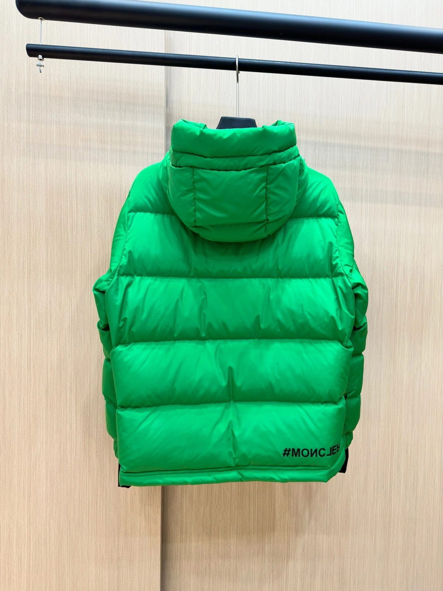 Moncler Down Jackets Durable 146085