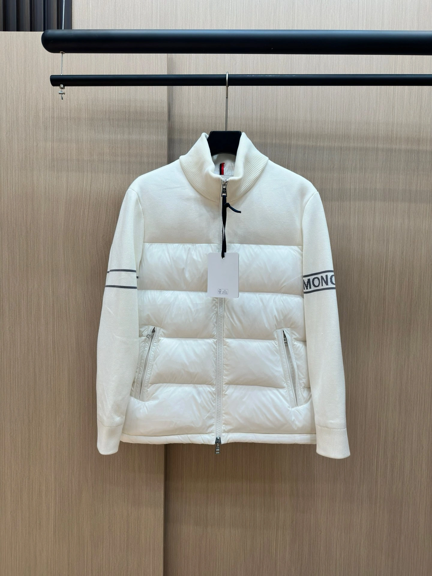 GoAnywhere Moncler Down Jackets 146068
