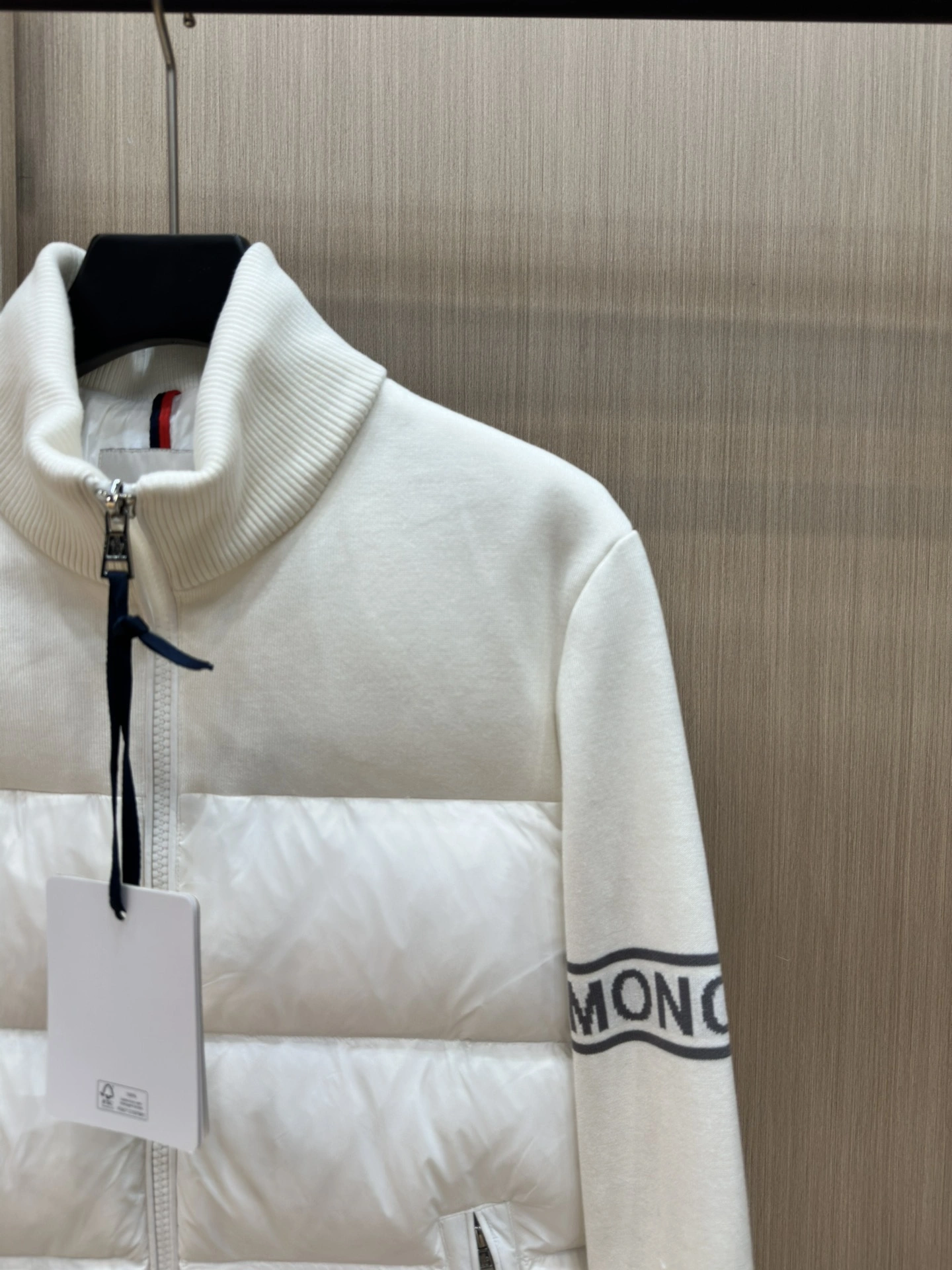 GoAnywhere Moncler Down Jackets 146068