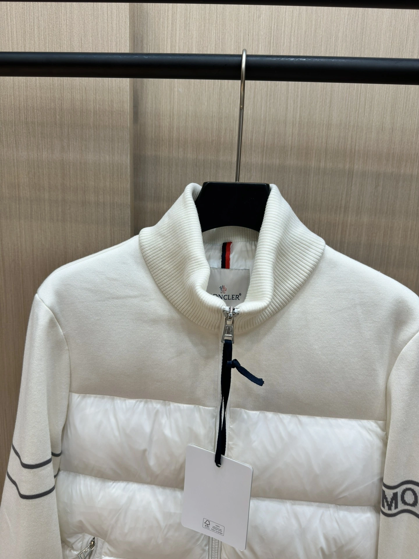 GoAnywhere Moncler Down Jackets 146068