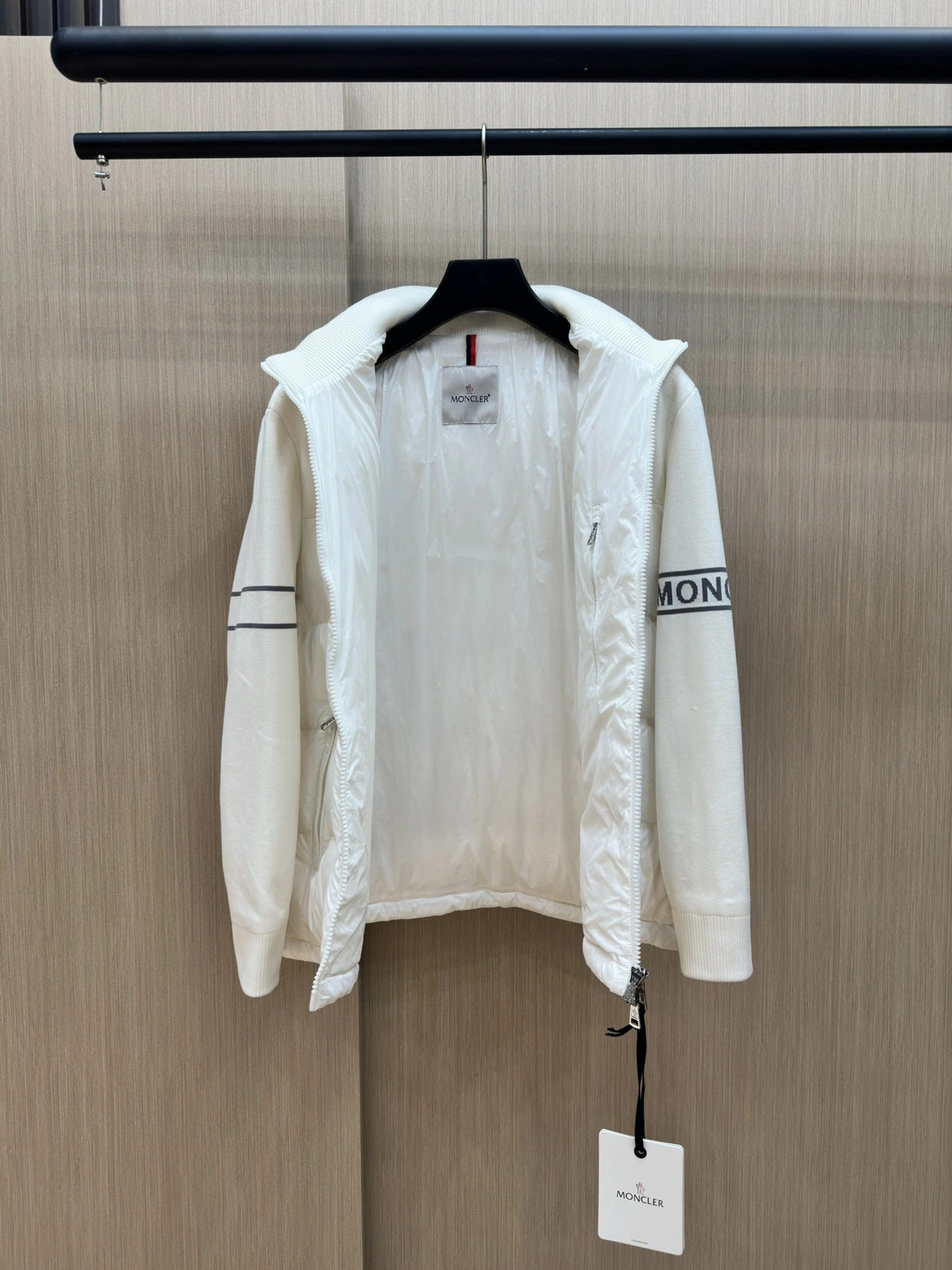 GoAnywhere Moncler Down Jackets 146068