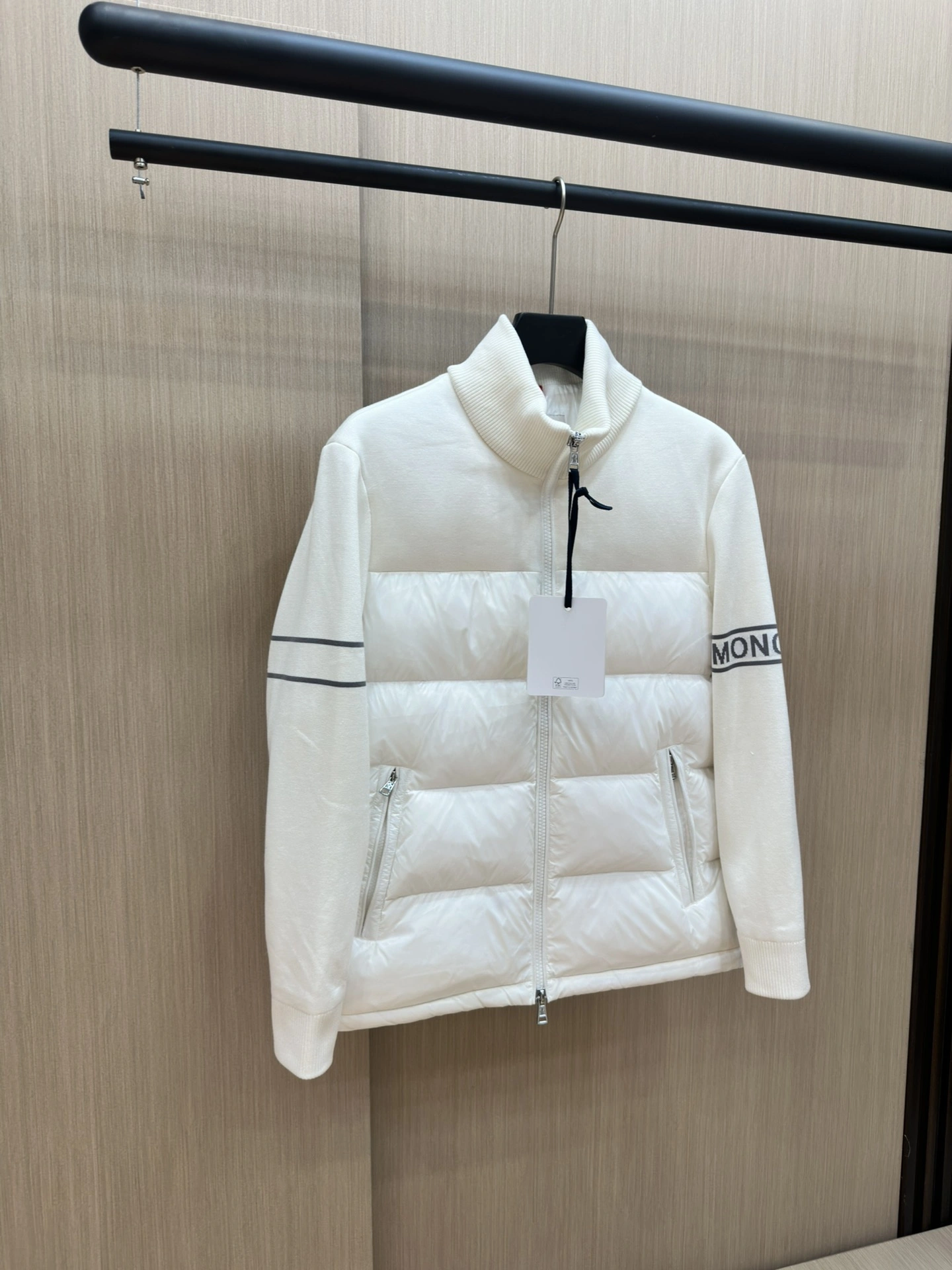GoAnywhere Moncler Down Jackets 146068