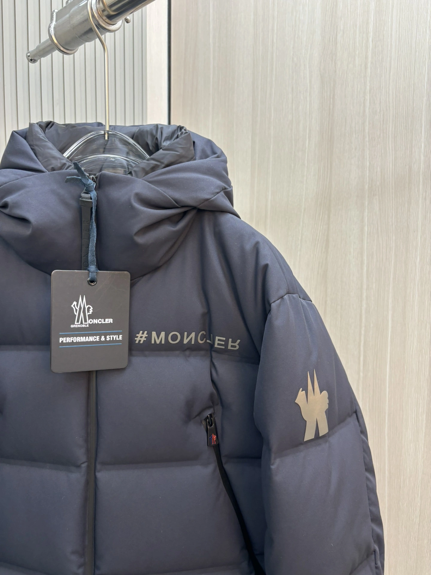 Trendsetting Moncler Down Jackets 146066