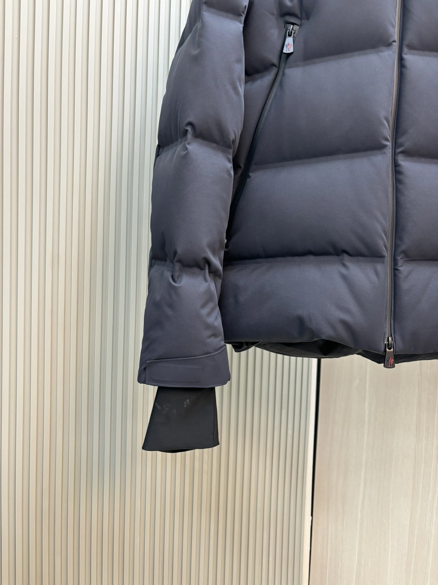 Trendsetting Moncler Down Jackets 146066