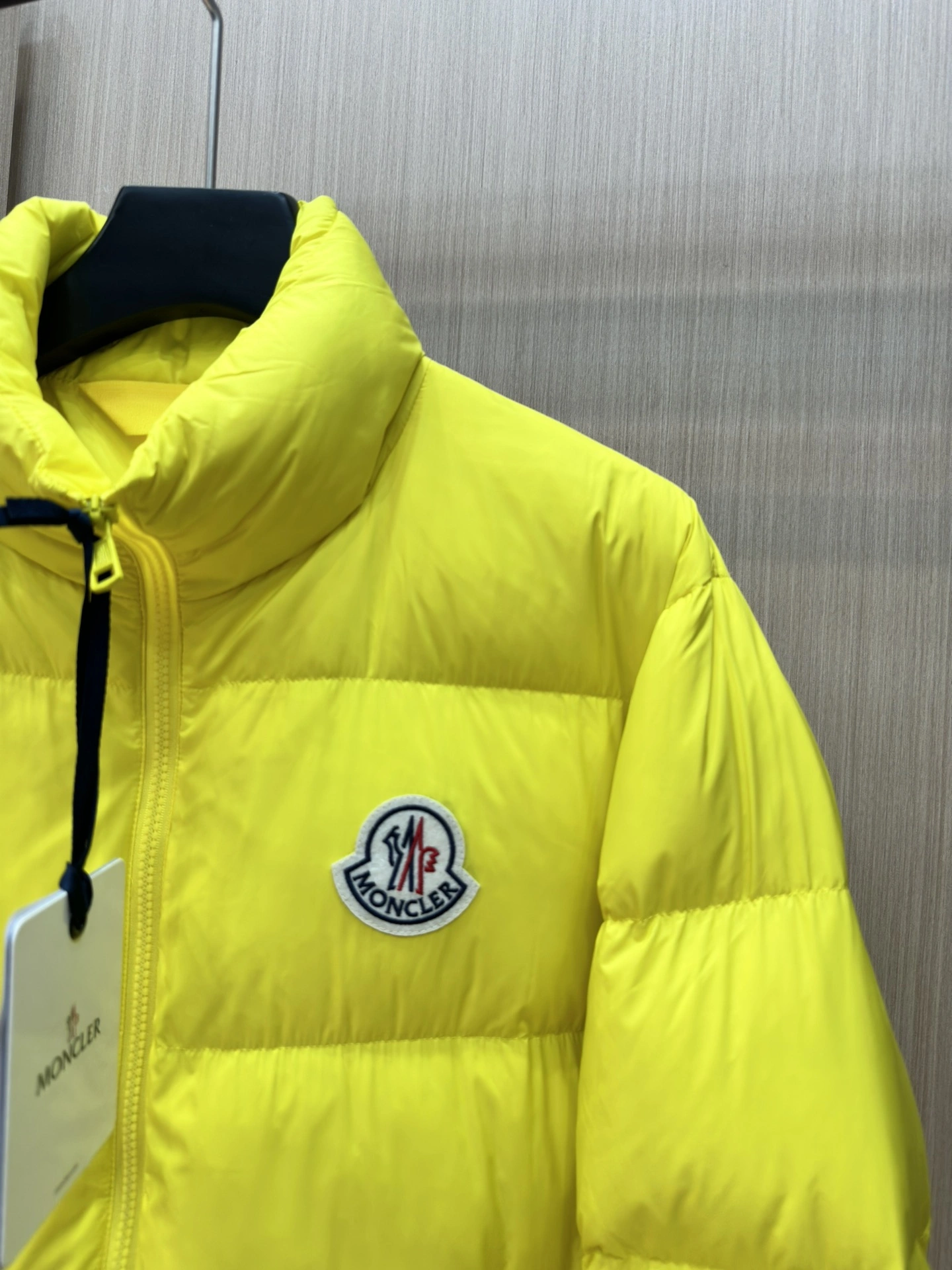 Tailored Moncler Down Jackets 146081