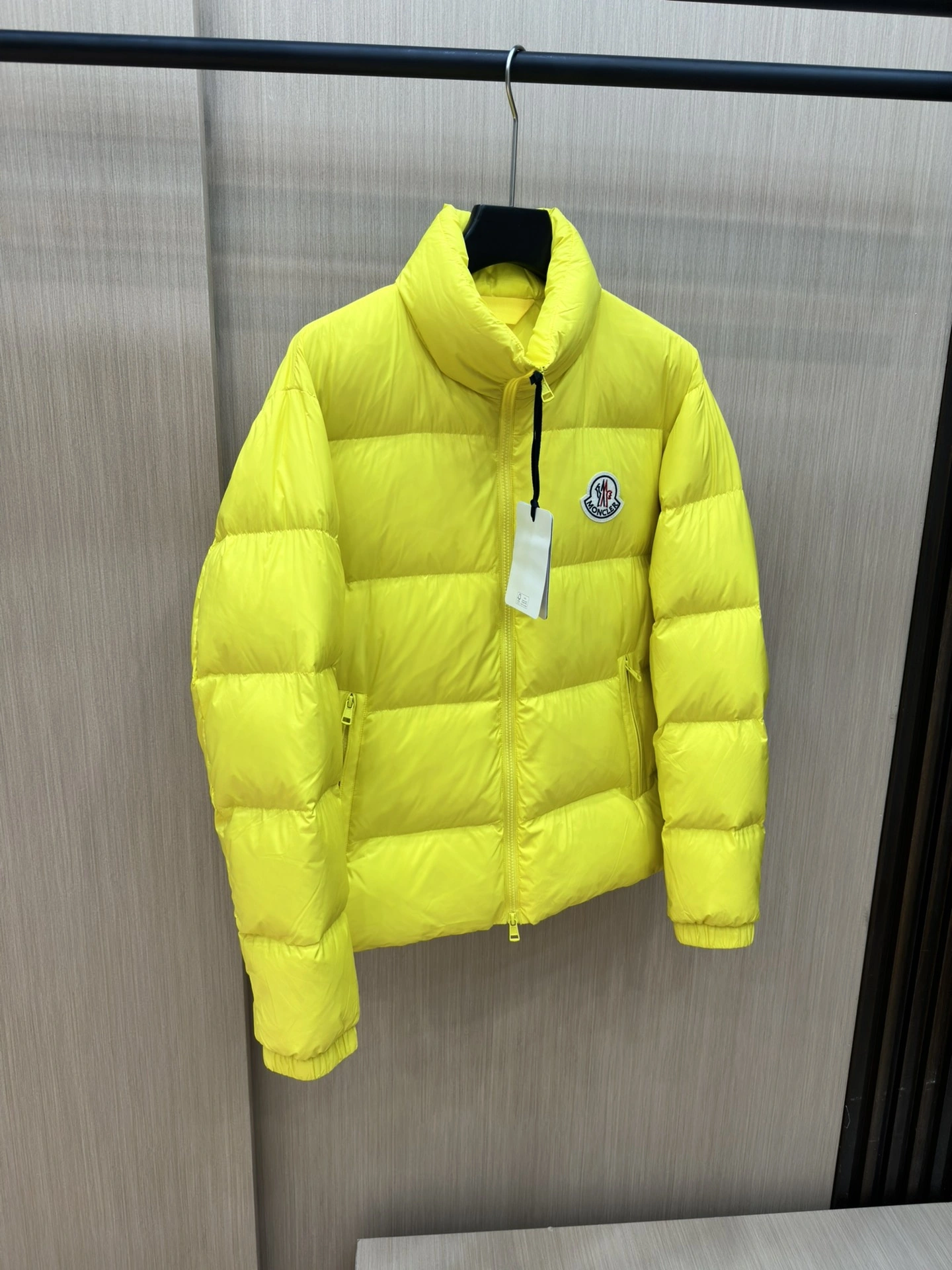 Tailored Moncler Down Jackets 146081