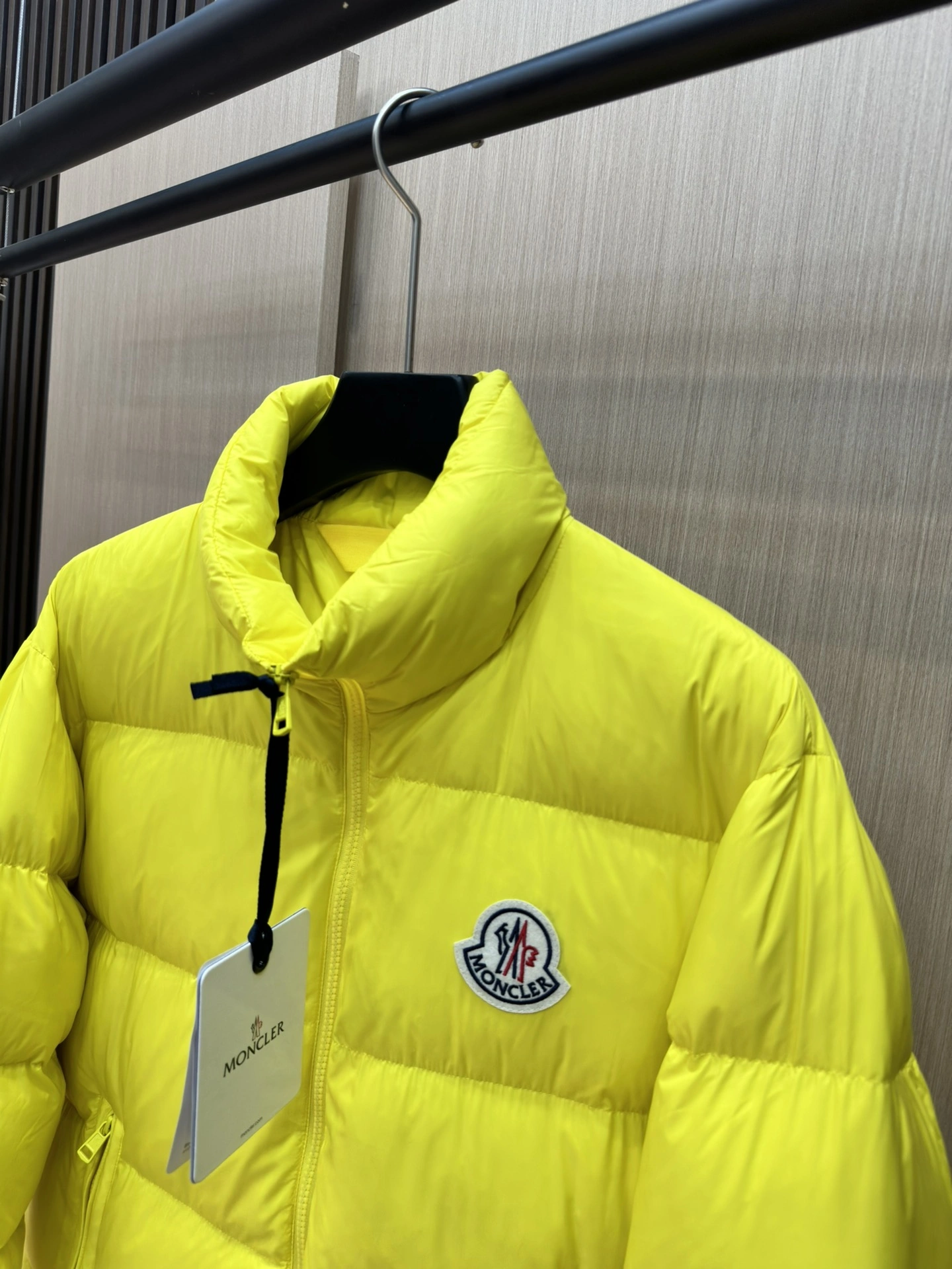 Tailored Moncler Down Jackets 146081