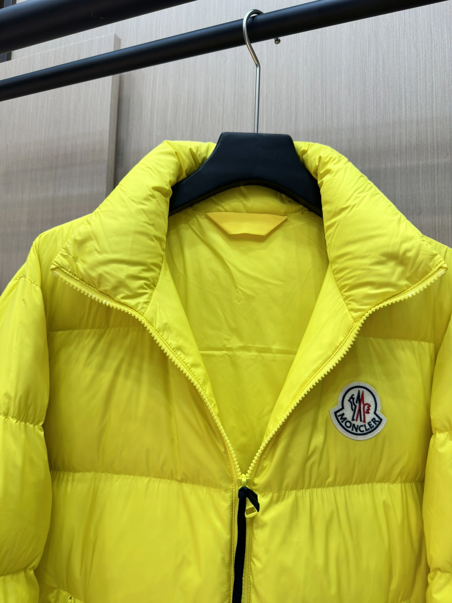 Tailored Moncler Down Jackets 146081