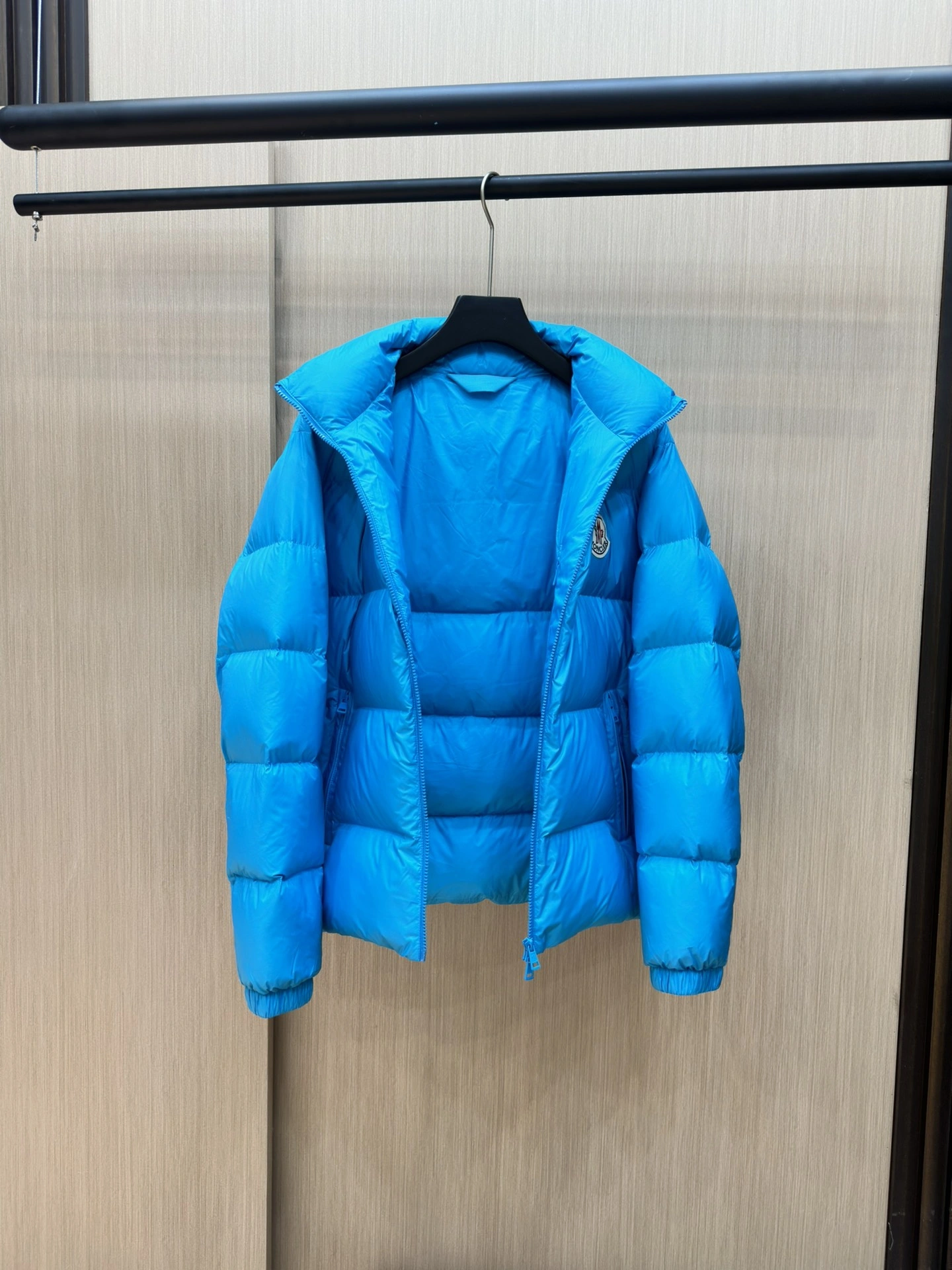 Moncler Down Jackets Durable 146061