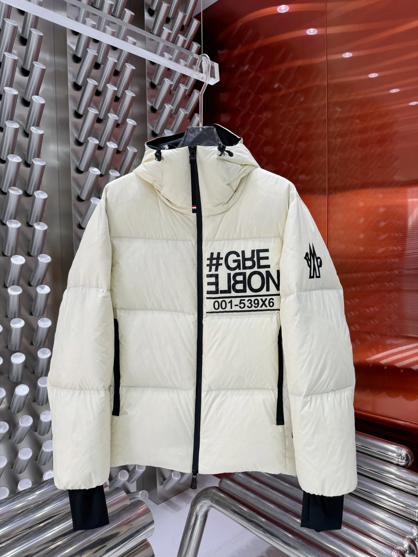 Moncler Down Jackets Premium 146058