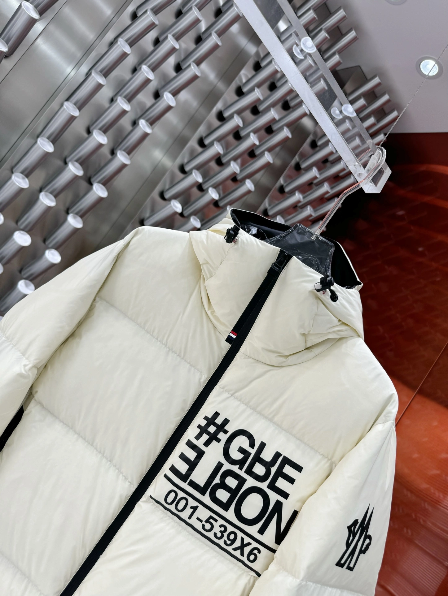 Moncler Down Jackets Premium 146058