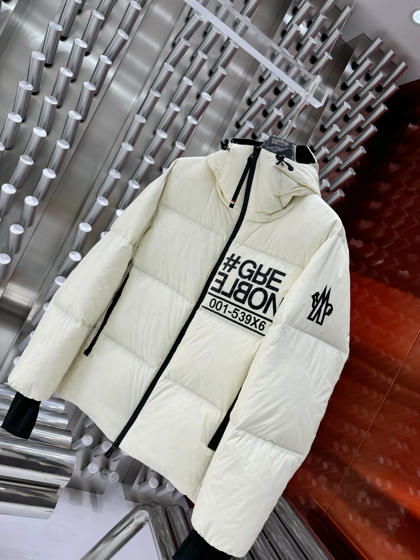 Moncler Down Jackets Premium 146058