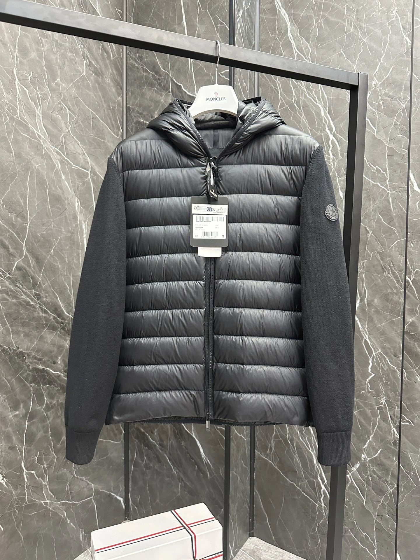 Moncler Down Jackets Tailored 146057
