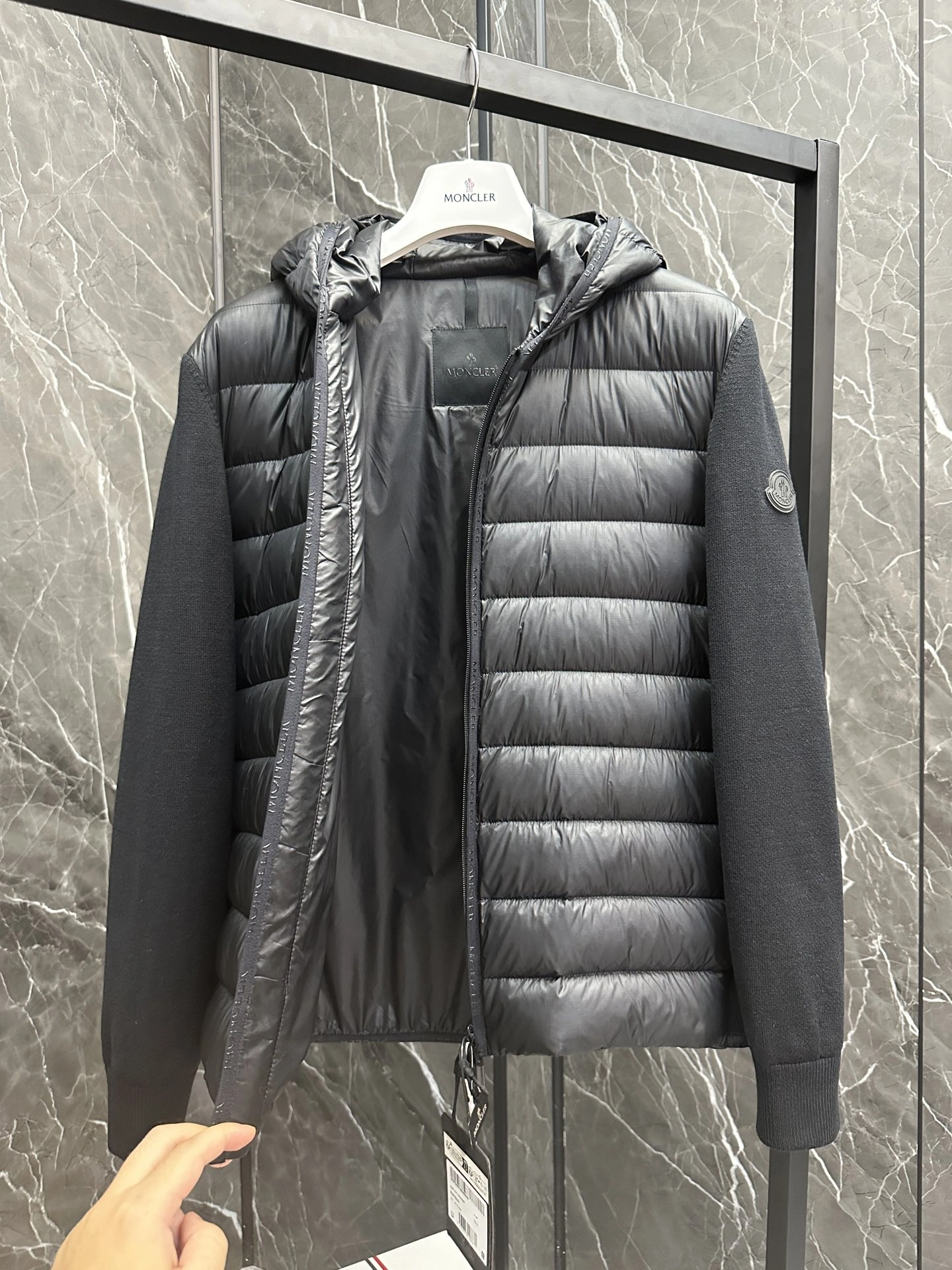Moncler Down Jackets Tailored 146057