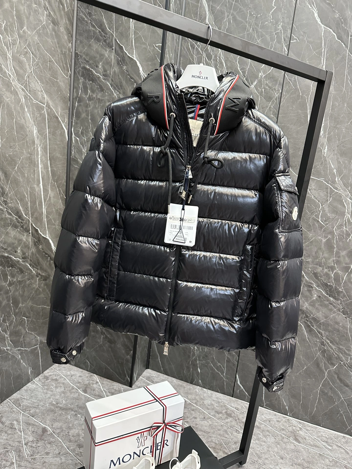 Effortless Moncler Down Jackets 146048
