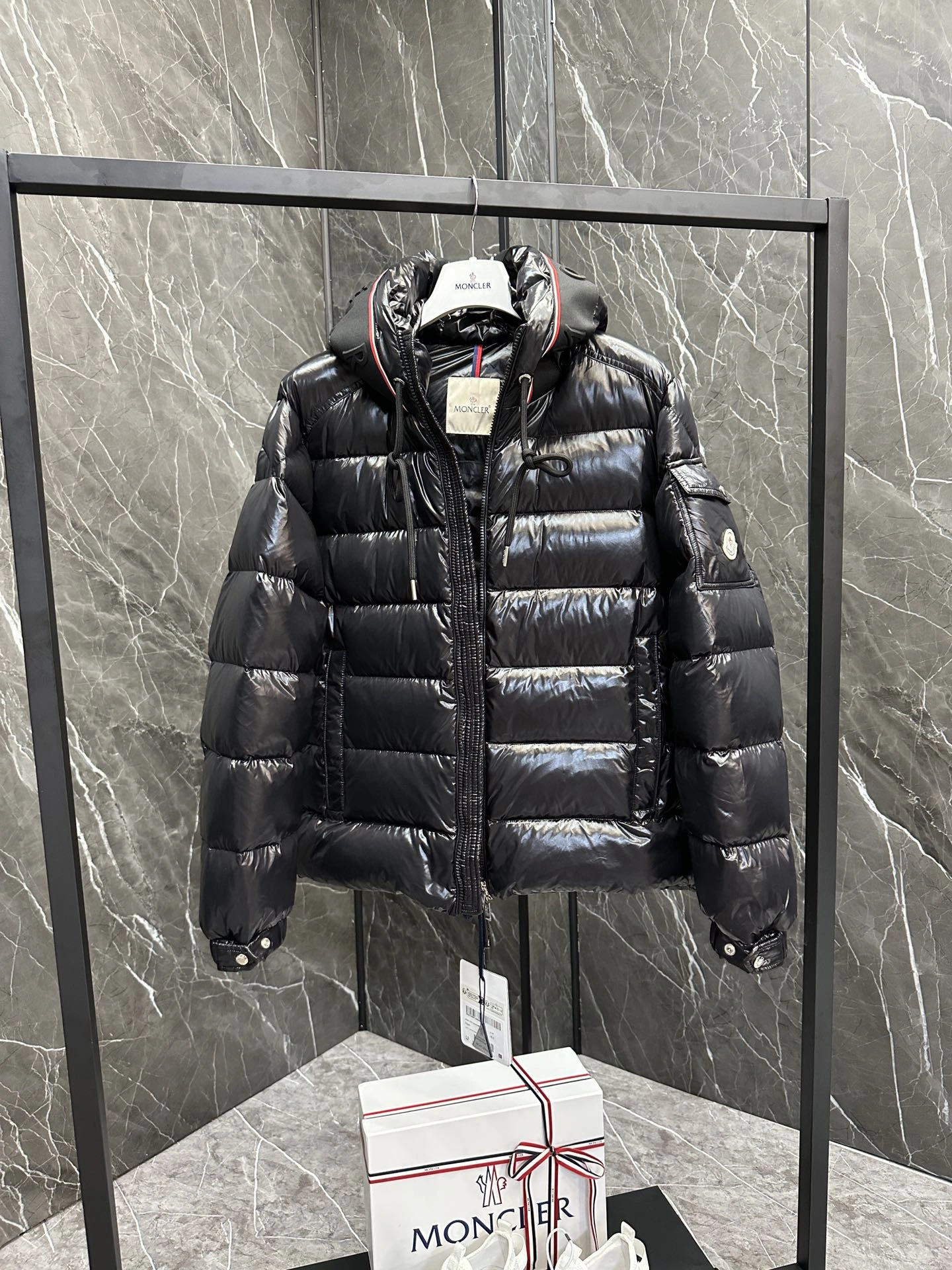 Effortless Moncler Down Jackets 146048