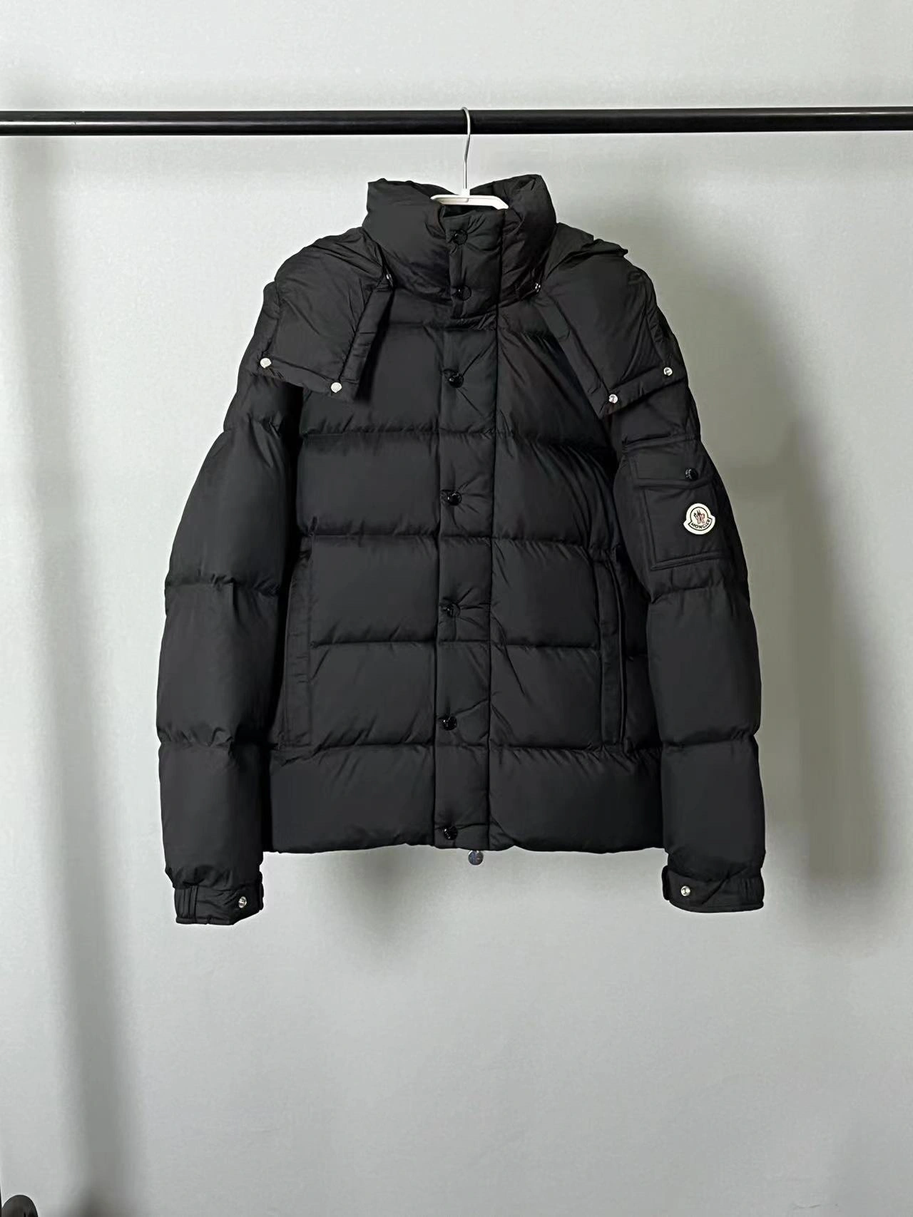 Moncler Down Jackets Sustainable 146050