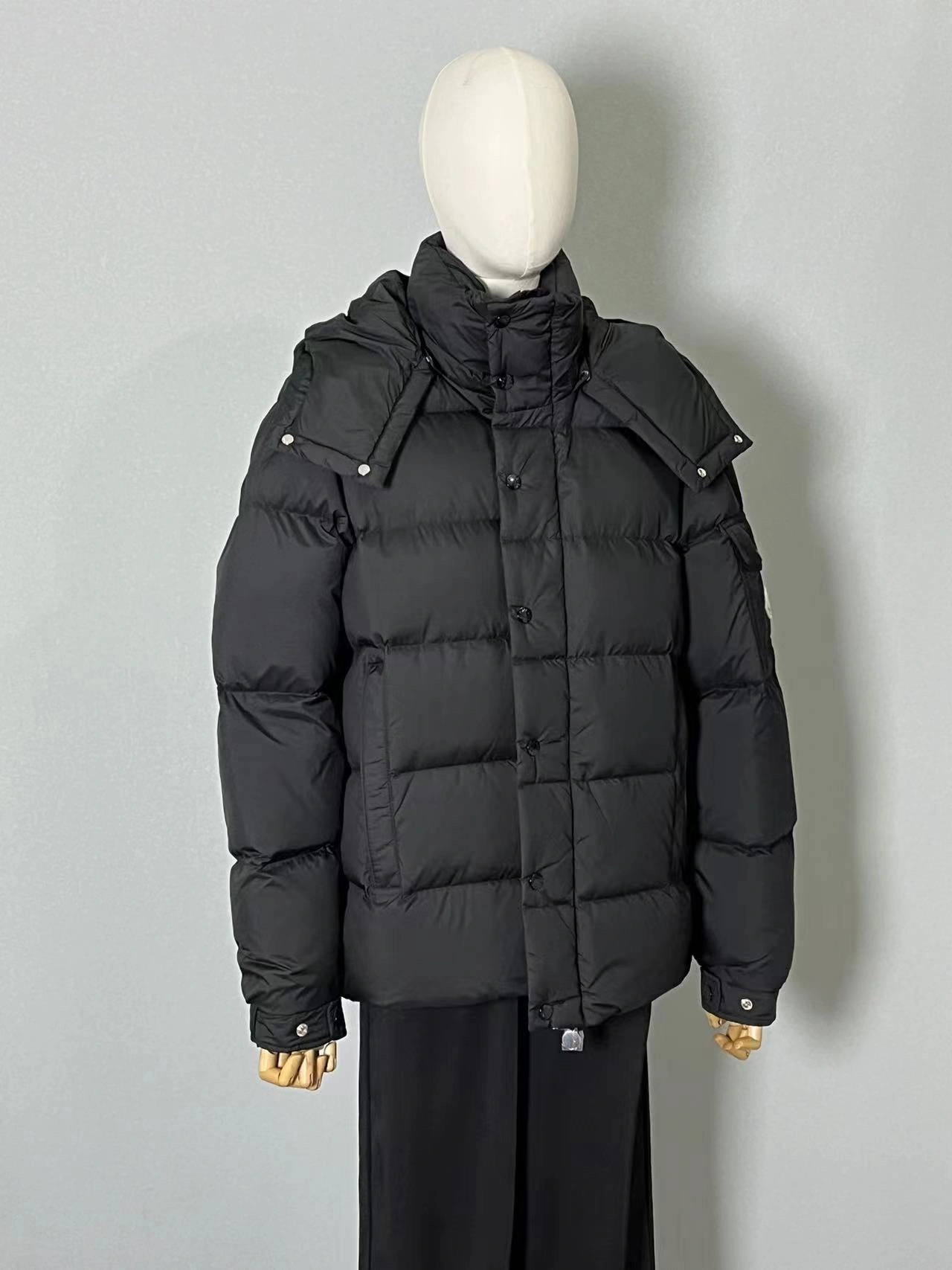 Moncler Down Jackets Sustainable 146050