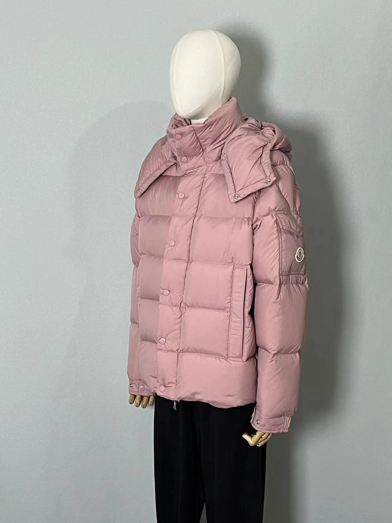 Elegant Moncler Down Jackets 146044