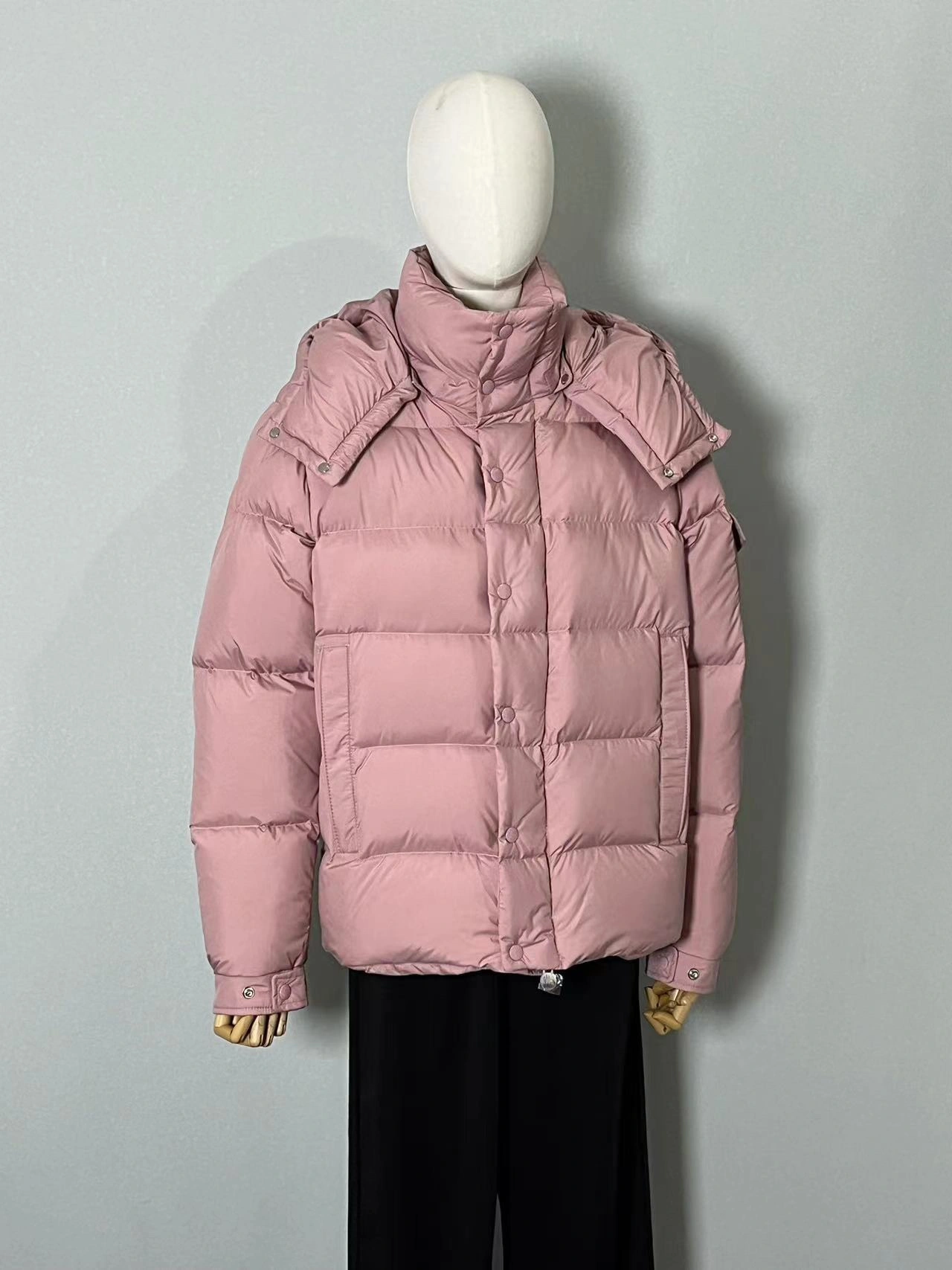 Elegant Moncler Down Jackets 146044