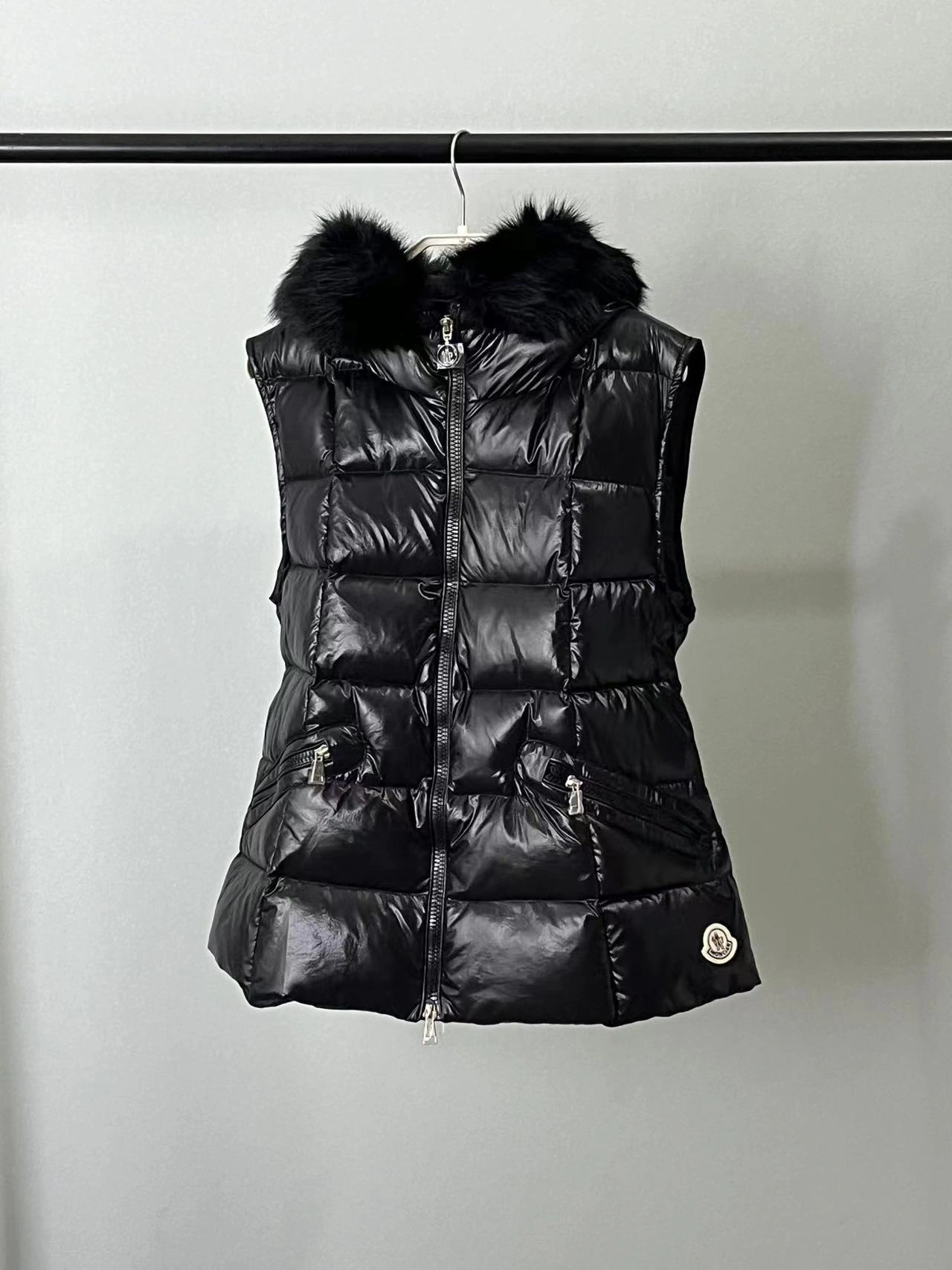 Moncler Down Jackets Unique 146042