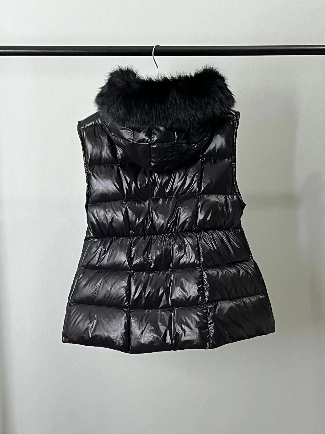 Moncler Down Jackets Unique 146042